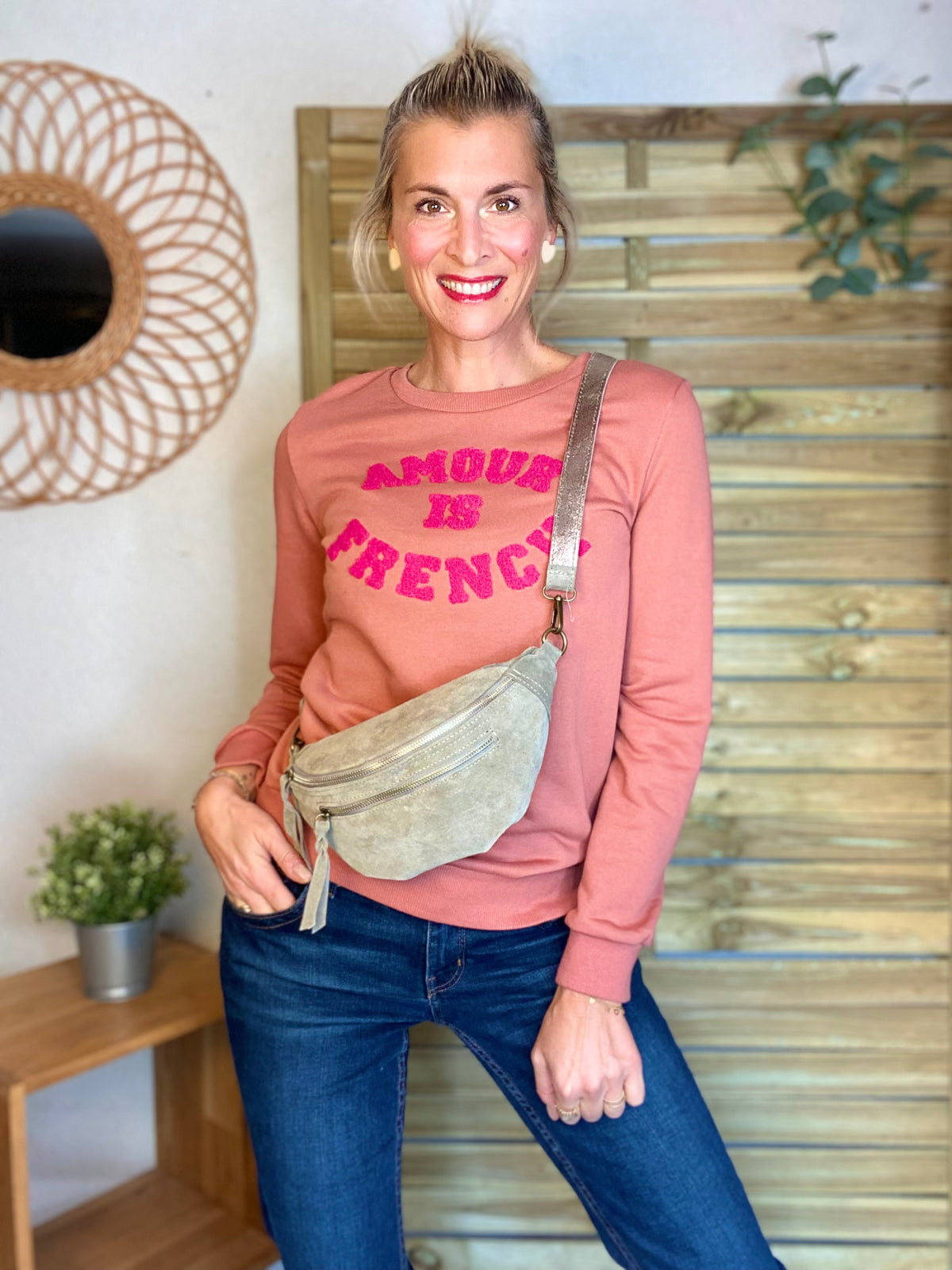 Sweat AMOUR IS FRENCH - OPHELIA - Vieux rose / Fuschia