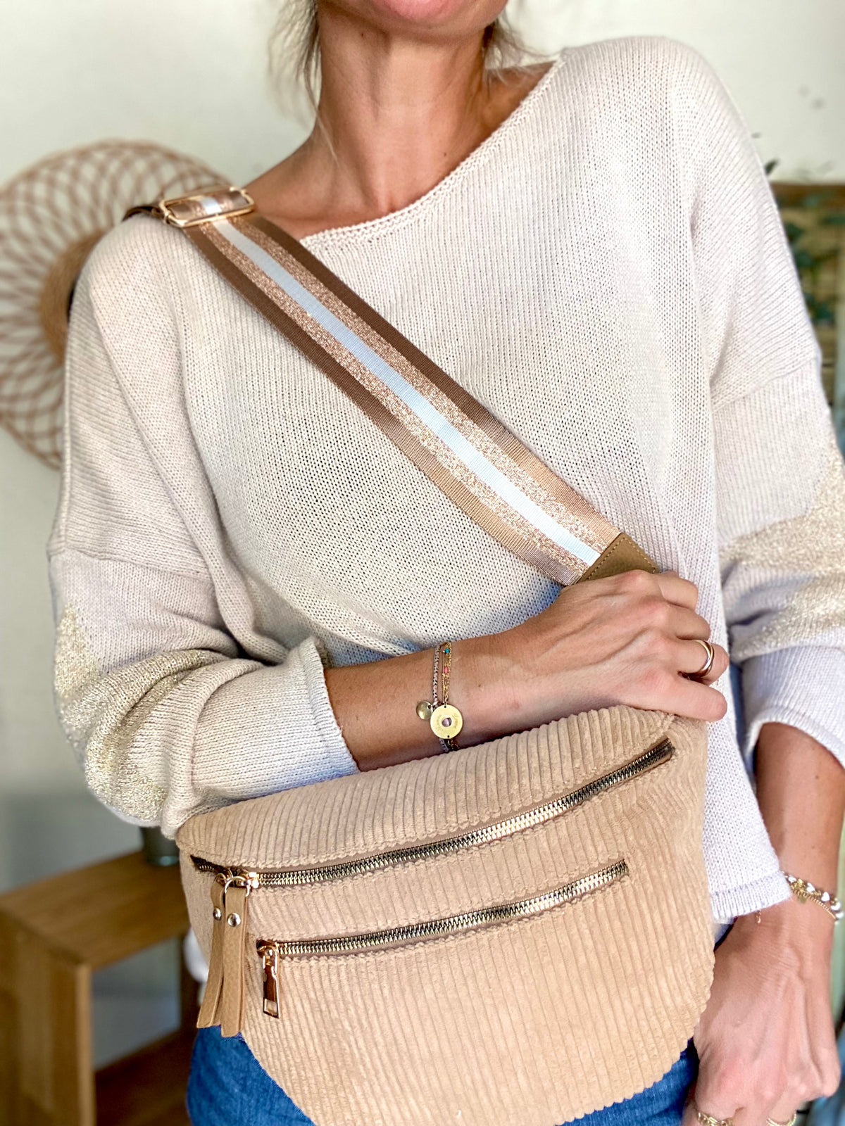 Sac banane XL en velours côtelé 2 zips et sangle fantaisie - WENDY - Camel clair