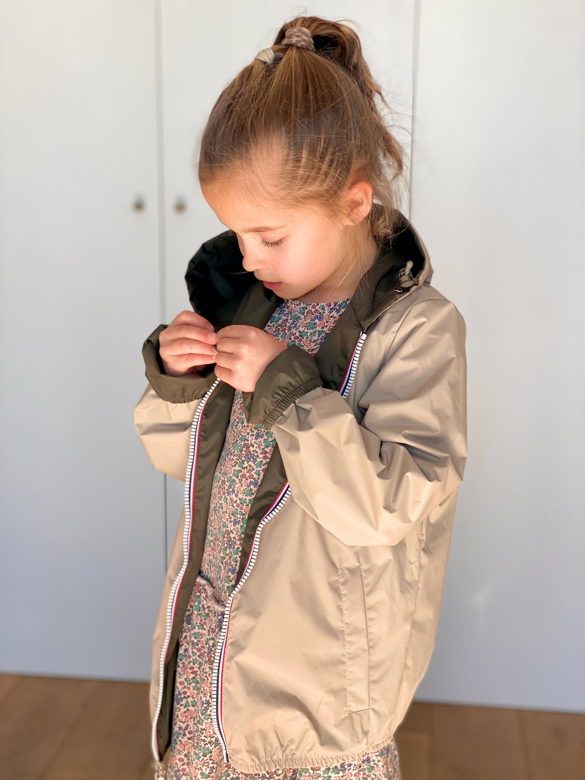 LAURA JO - Imperméable réversible léger GARANCE KIDS enfant (mixte) - Kaki / Beige • DÉSTOCKAGE sur Taille 6 ans