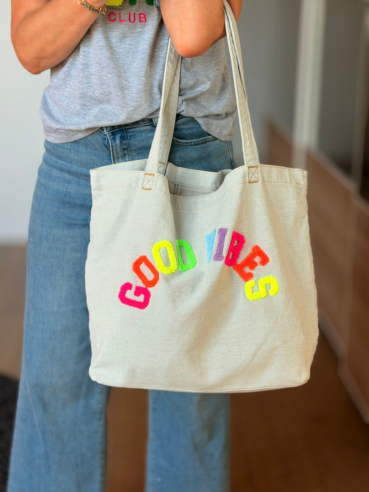 Grand cabas Tote bag GOOD VIBES Jean bleu delavé VANINA - FIN DE SÉRIE