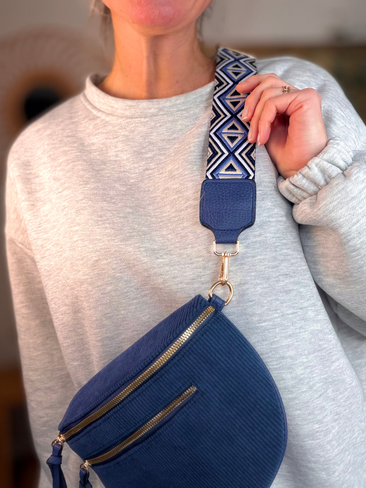 Sac banane en velours côtelé, sangle fantaisie - KATY - Bleu marine - FIN DE SÉRIE