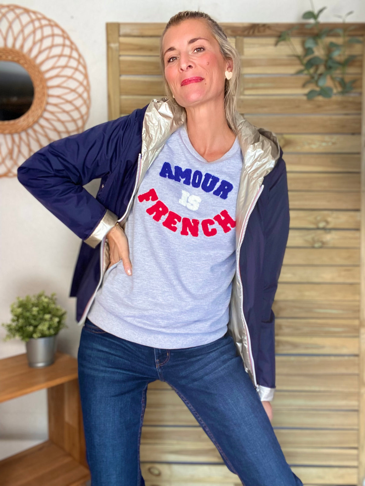 Sweat AMOUR IS FRENCH - OPHELIA - Gris / Tricolore 🇫🇷 FIN DE SÉRIE