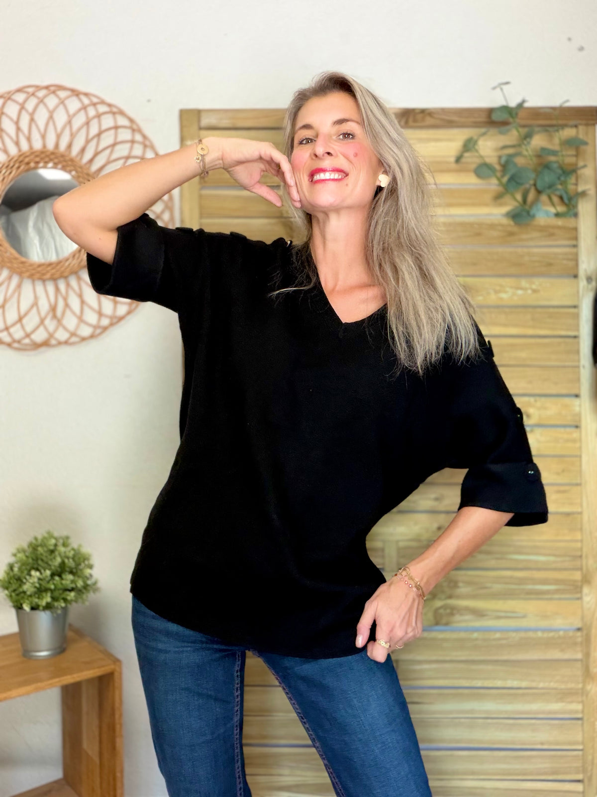 Pull long, col V, ornements boutons CHIARA Noir