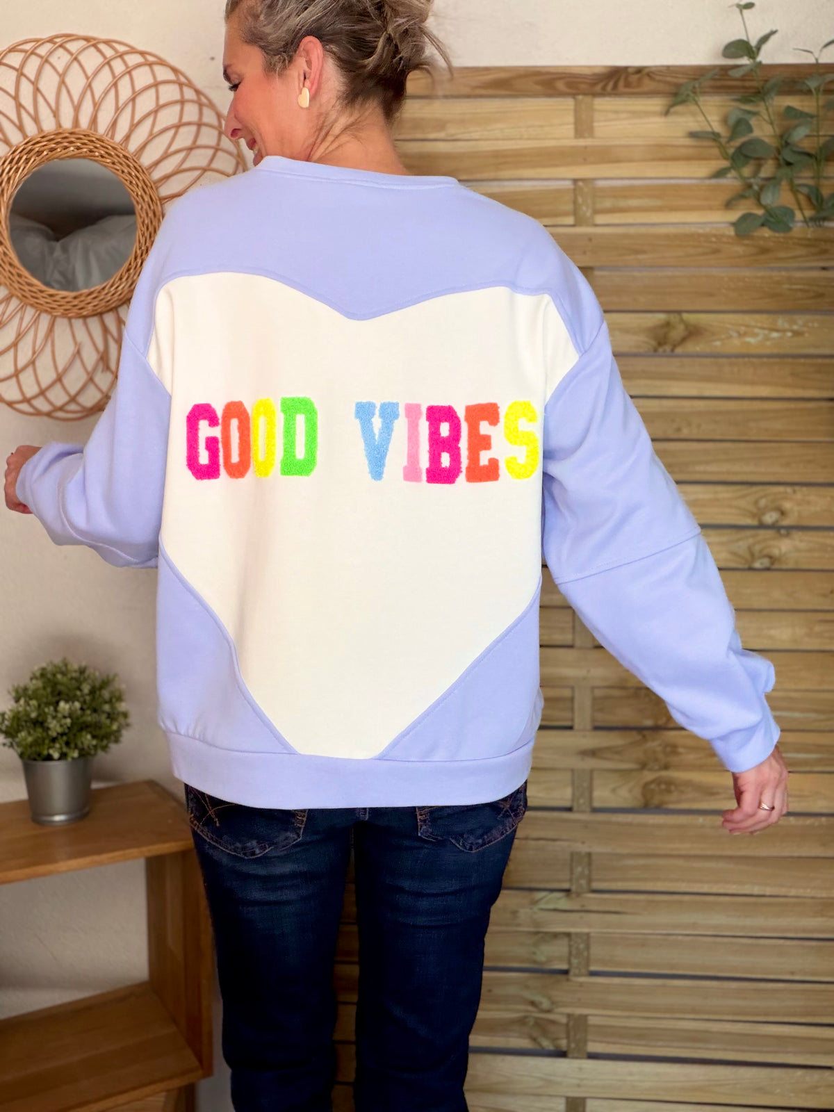 ⚡️ ARRIVAGE • Sweat oversized GOOD VIBES ALYSSA bleu ciel/blanc