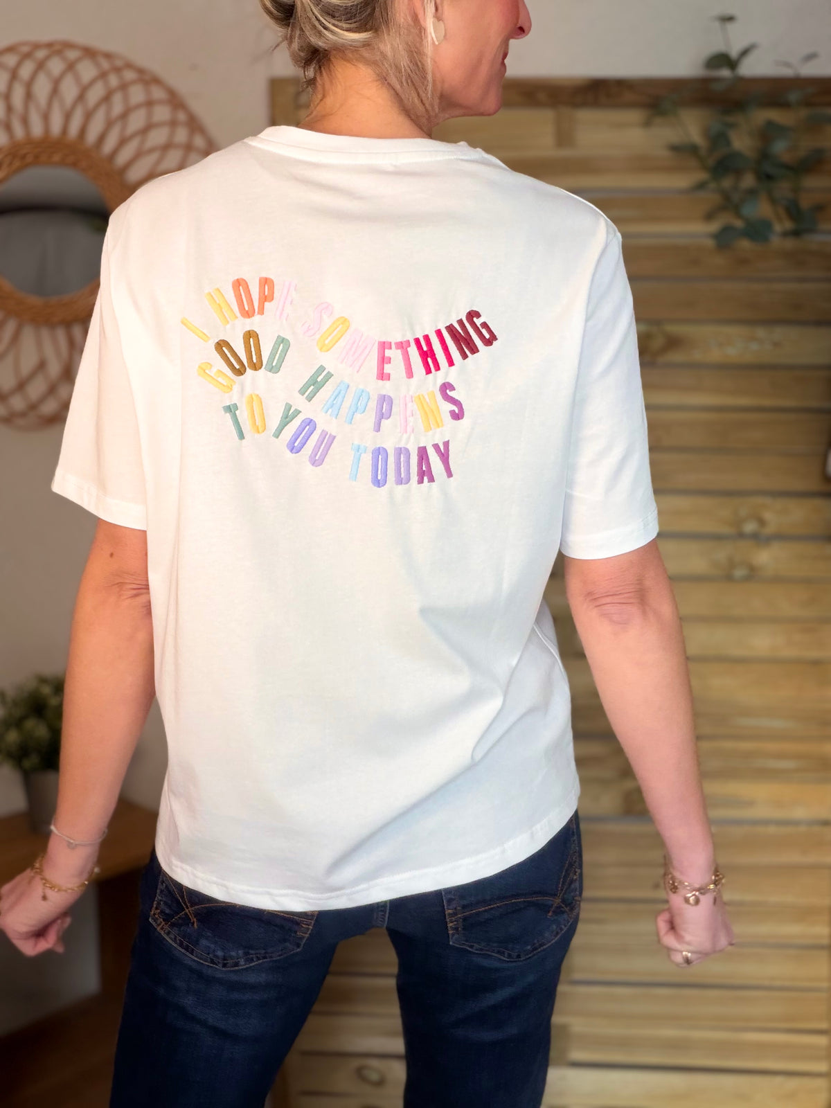 Tee shirt I HOPE SOMETHING GOOD HAPPENS TO YOU TODAY - MORAG - FIN DE SÉRIE