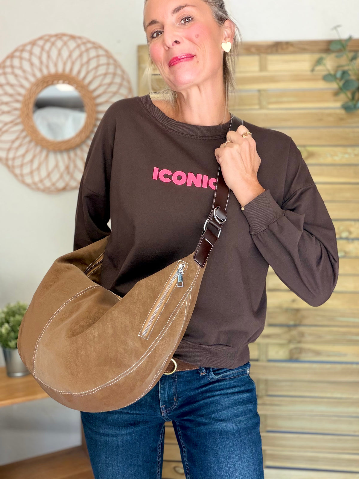 Sac besace XXL en simili cuir brossé - HAROLD Taupe