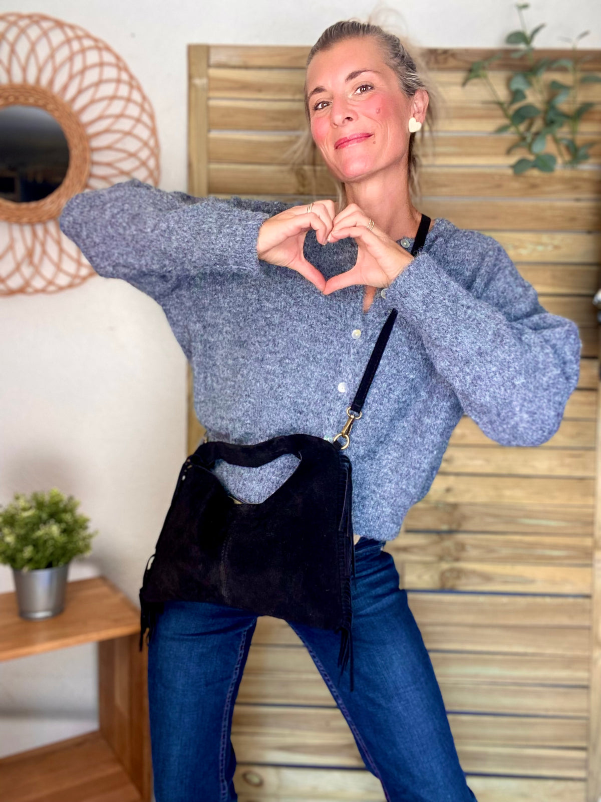 Sac hobo en cuir daim avec franges AARON - Noir - DÉSTOCKAGE