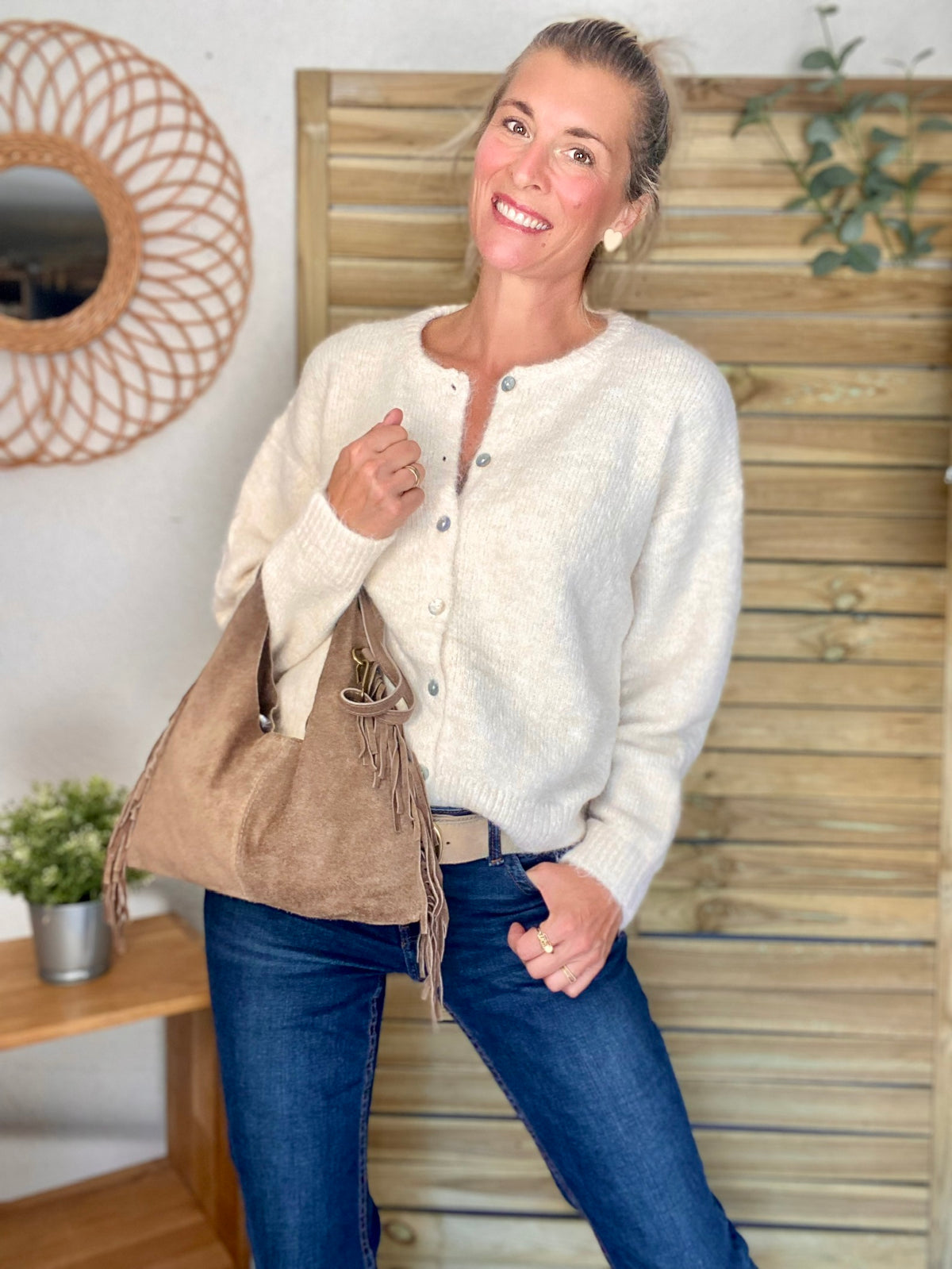 Sac hobo en cuir daim avec franges AARON - Beige taupe - DÉSTOCKAGE