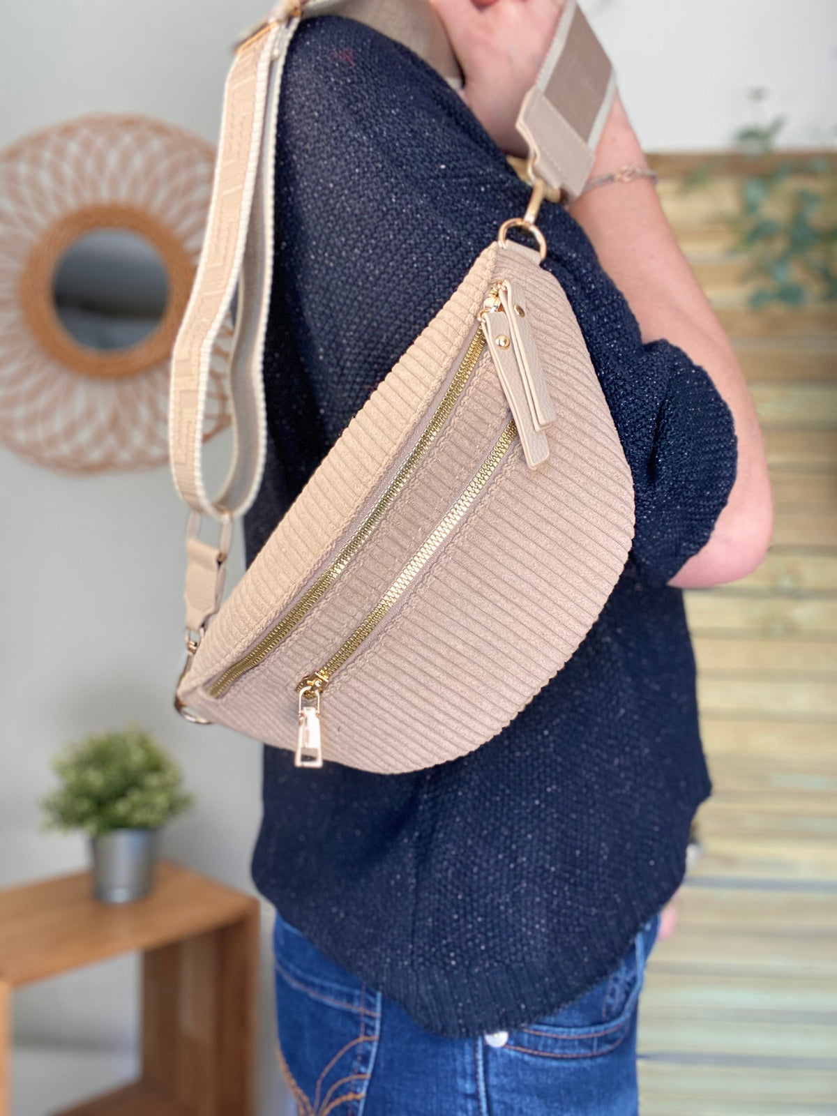 Sac banane en velours côtelé 2 zips et sangle fantaisie - CHARLY - Beige taupe (côtelé large)