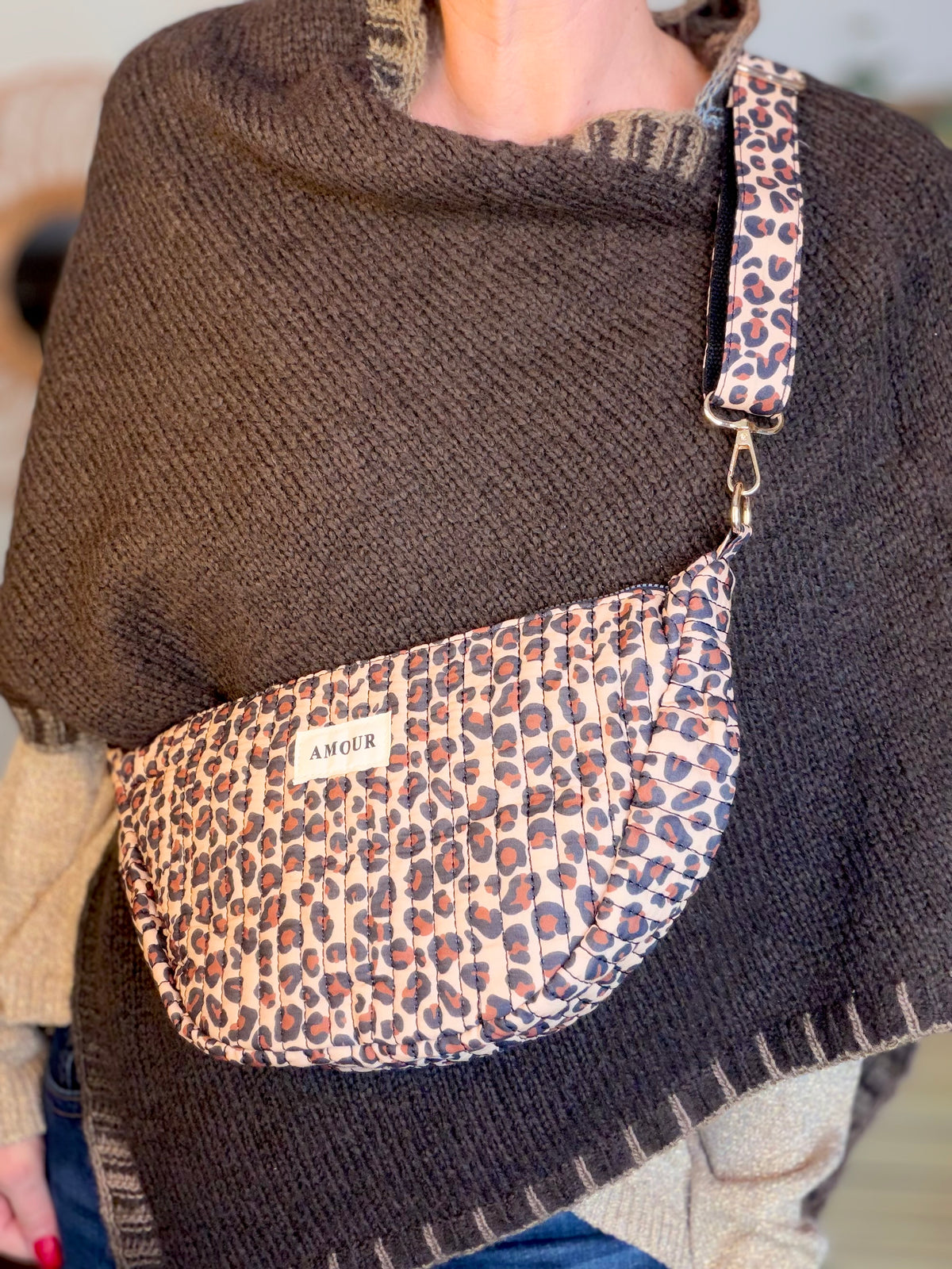Sac demi-lune matelassé Amour JILL - Léo 🐆 - FIN DE SÉRIE