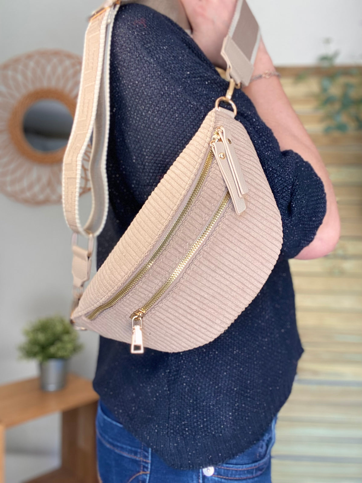 Sac banane en velours côtelé 2 zips et sangle fantaisie - CHARLY - Beige taupe (côtelé large)