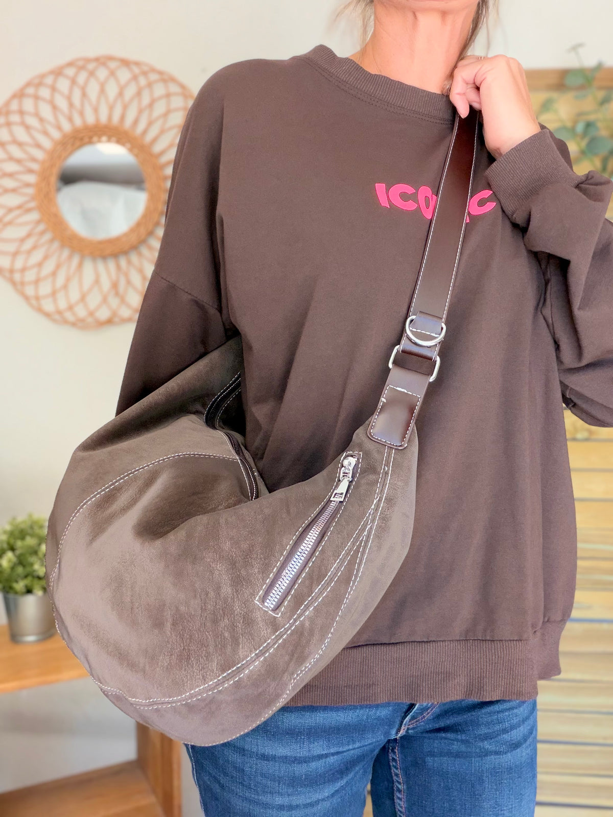 Sac besace XXL en simili cuir brossé - HAROLD Chocolat