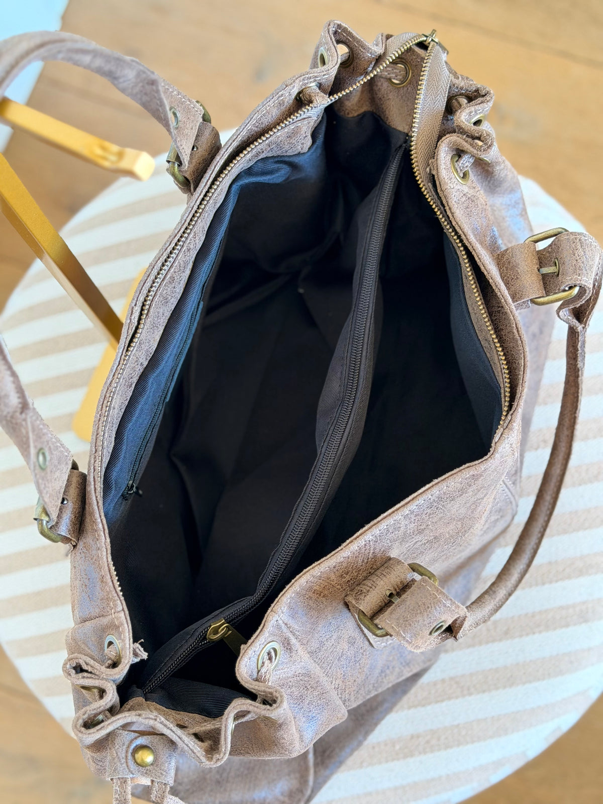Sac cabas XL en cuir vieilli • COOPER Taupe