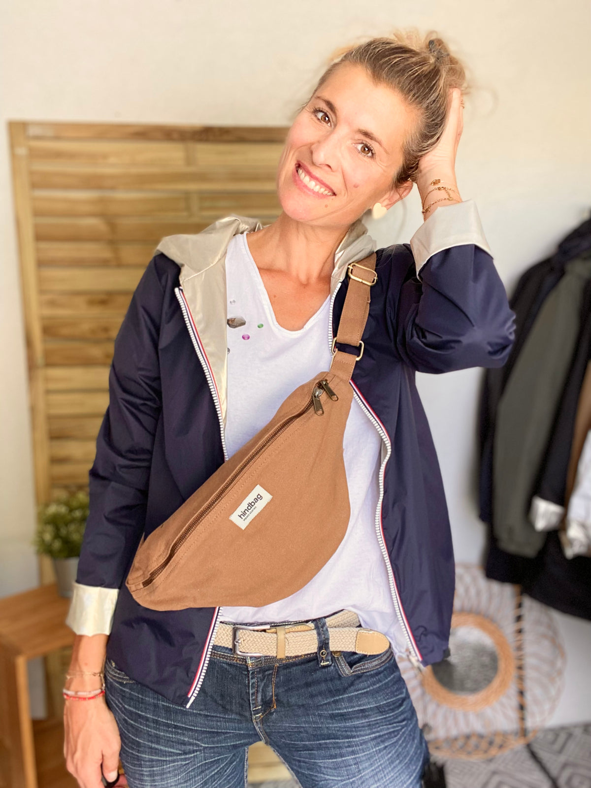 HINDBAG SASHA - Sac banane Cannelle
