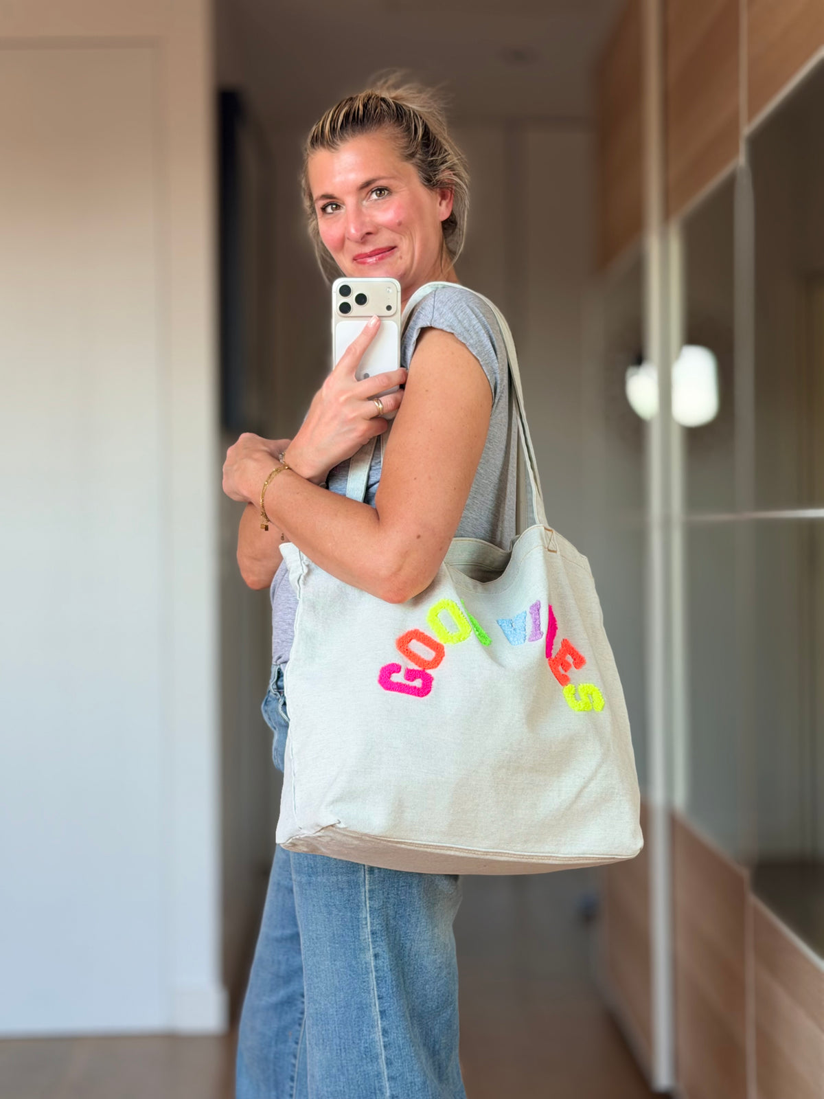 Grand cabas Tote bag GOOD VIBES Jean bleu delavé VANINA - FIN DE SÉRIE