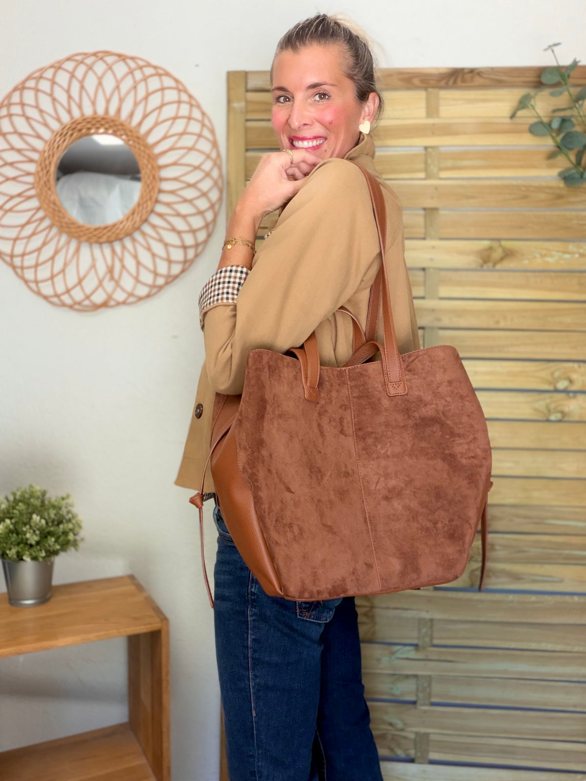 Grand Sac cabas 2 en 1 en simili daim - LAURÈNE Camel