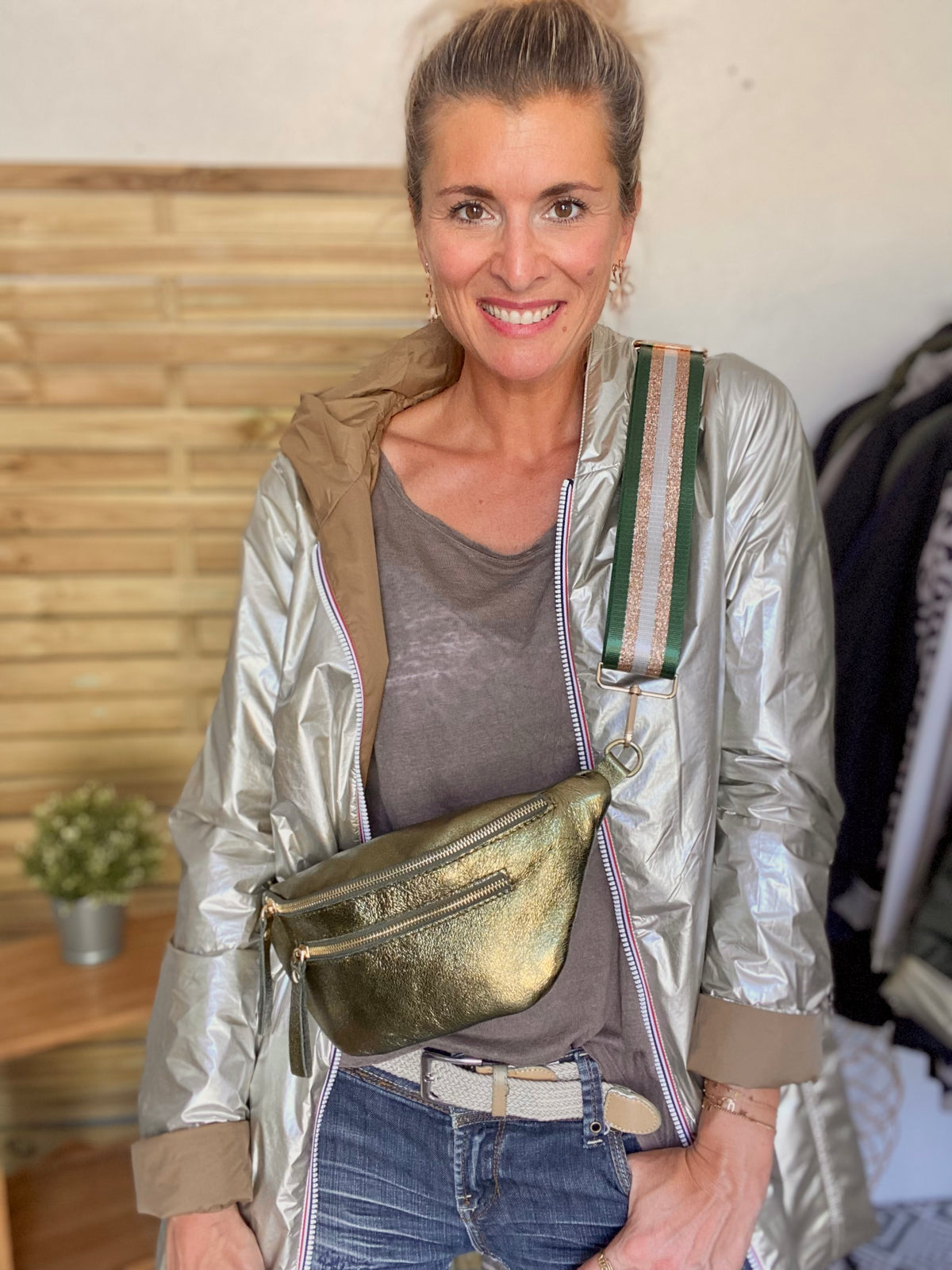 Sac banane en cuir irisé ERYN - Kaki (9 coloris)