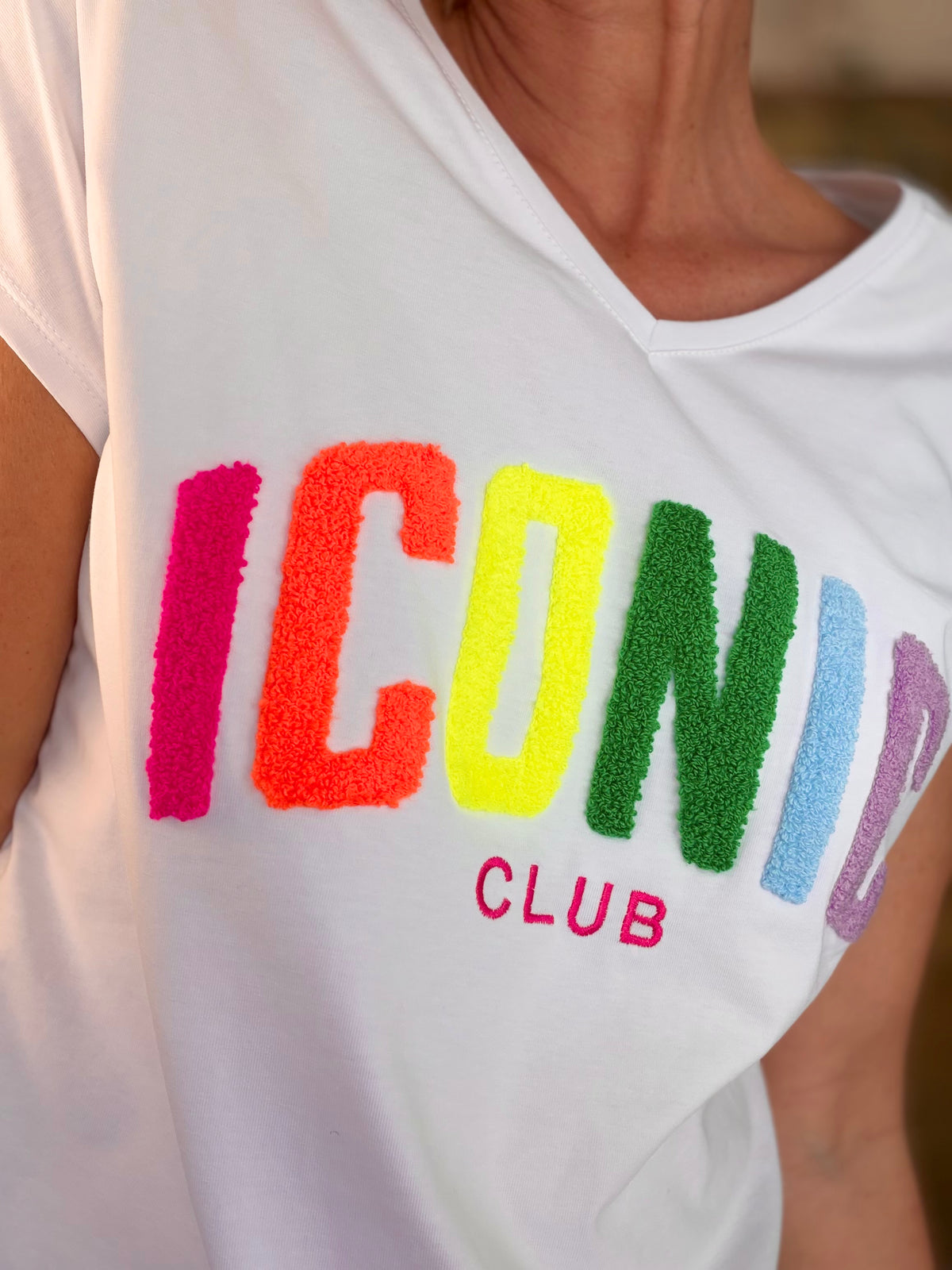 Tee shirt col V ICONIC club MIRANDA Blanc