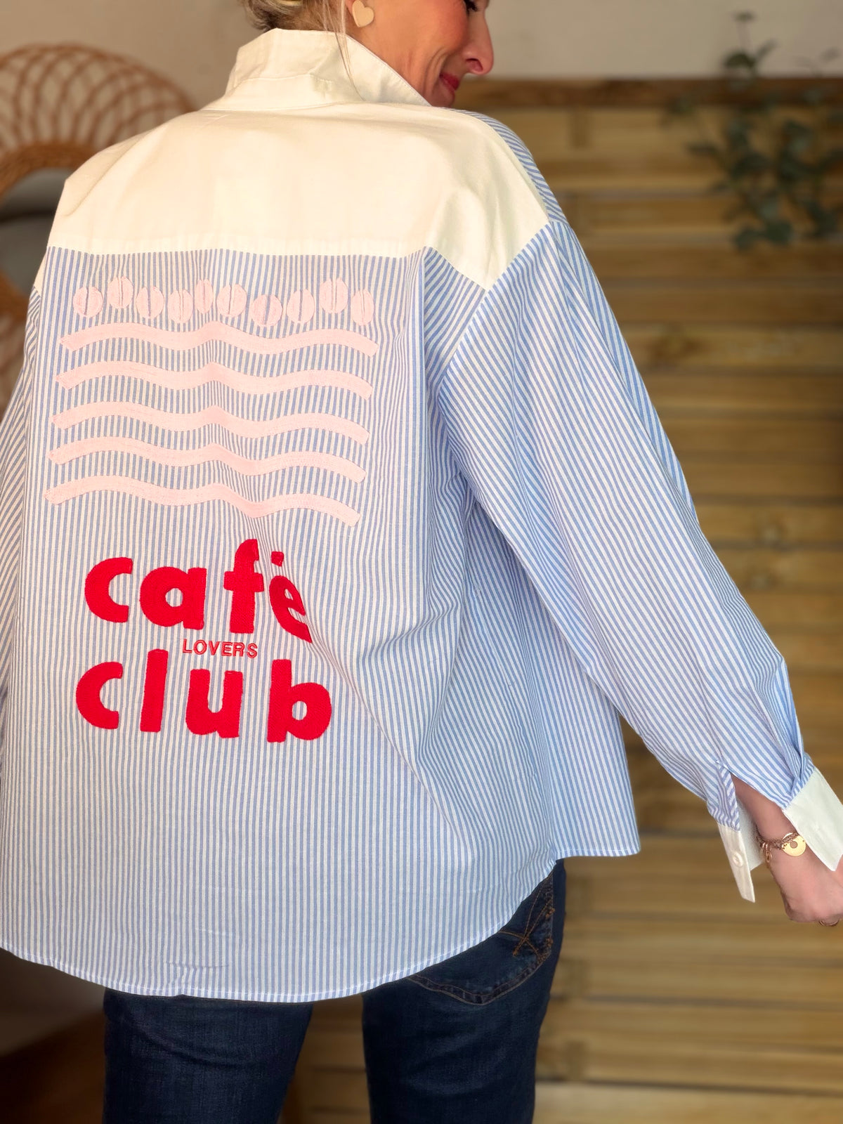Chemise bleue rayée brodée CAFÉ LOVERS CLUB - LISA - FIN DE SÉRIE