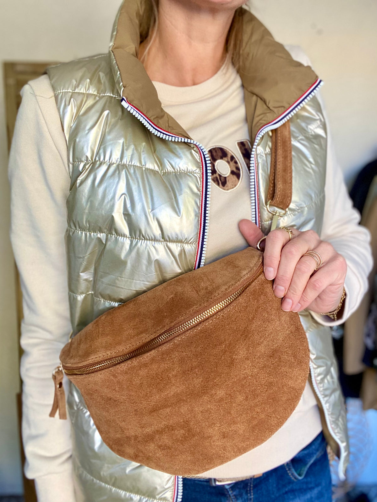 Sac banane XL en cuir velours 30cm JUDY - Camel