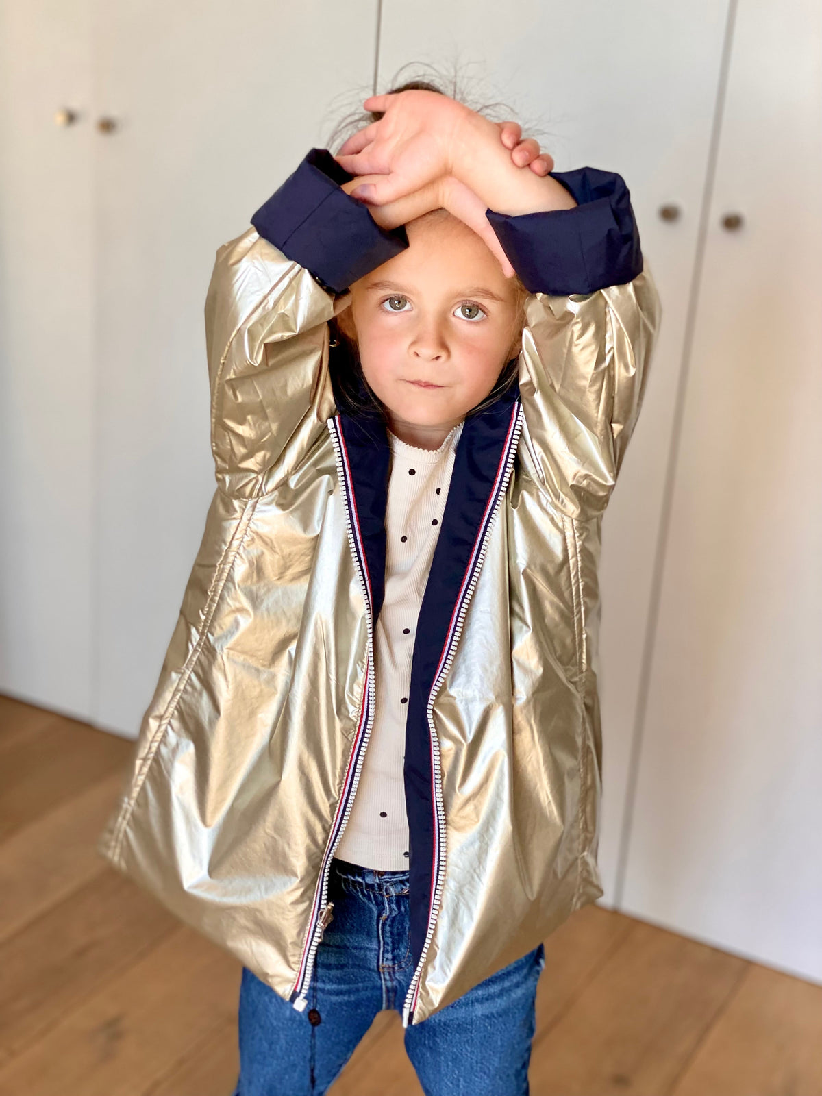 Imperméable réversible rembourré LOUISON KIDS enfant (mixte) - Bleu Marine / Doré