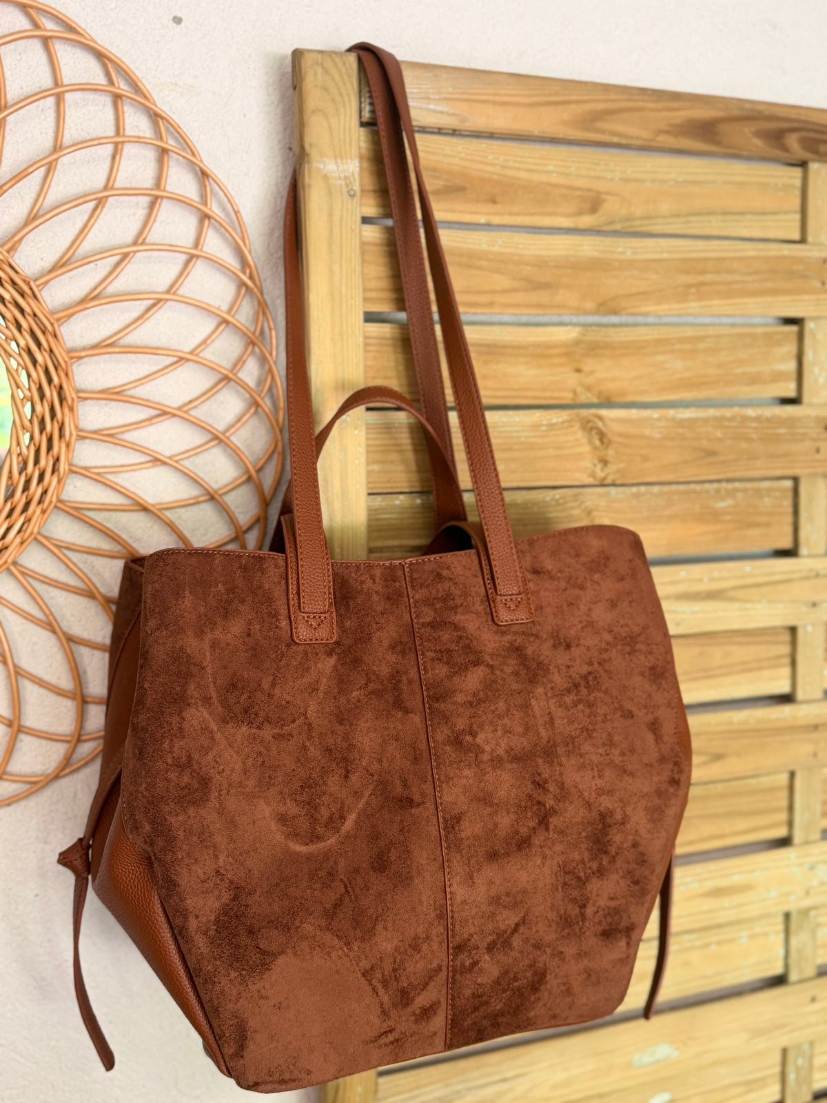 Grand Sac cabas 2 en 1 en simili daim - LAURÈNE Camel