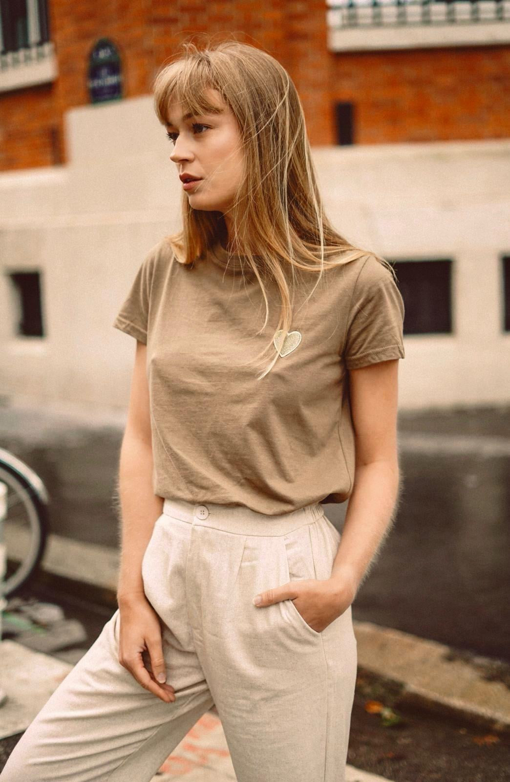 Tee shirt cœur brodé doré 💛 PIA Kaki - FIN DE SÉRIE