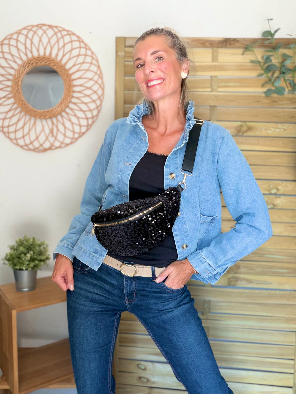 ⚡️ ARRIVAGE - Sac banane velours à sequins DAISY - Noir