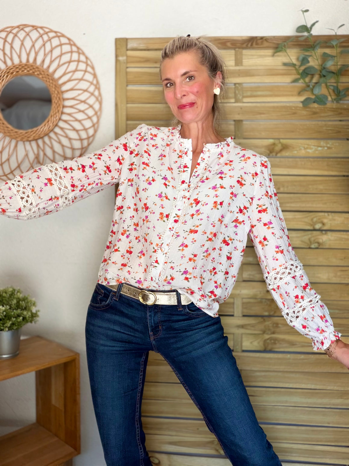 ⚡️ ARRIVAGE - Blouse fleurie corail, manches ajourées SERVANE