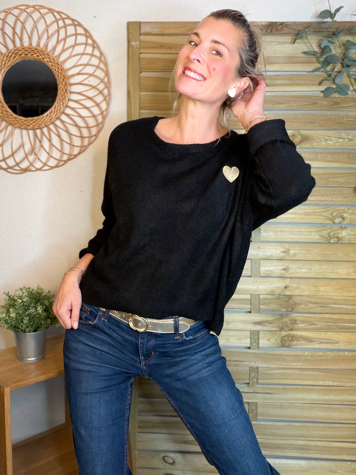 Pull léger en maille cœur doré brodé 💛 MELISSA - Noir