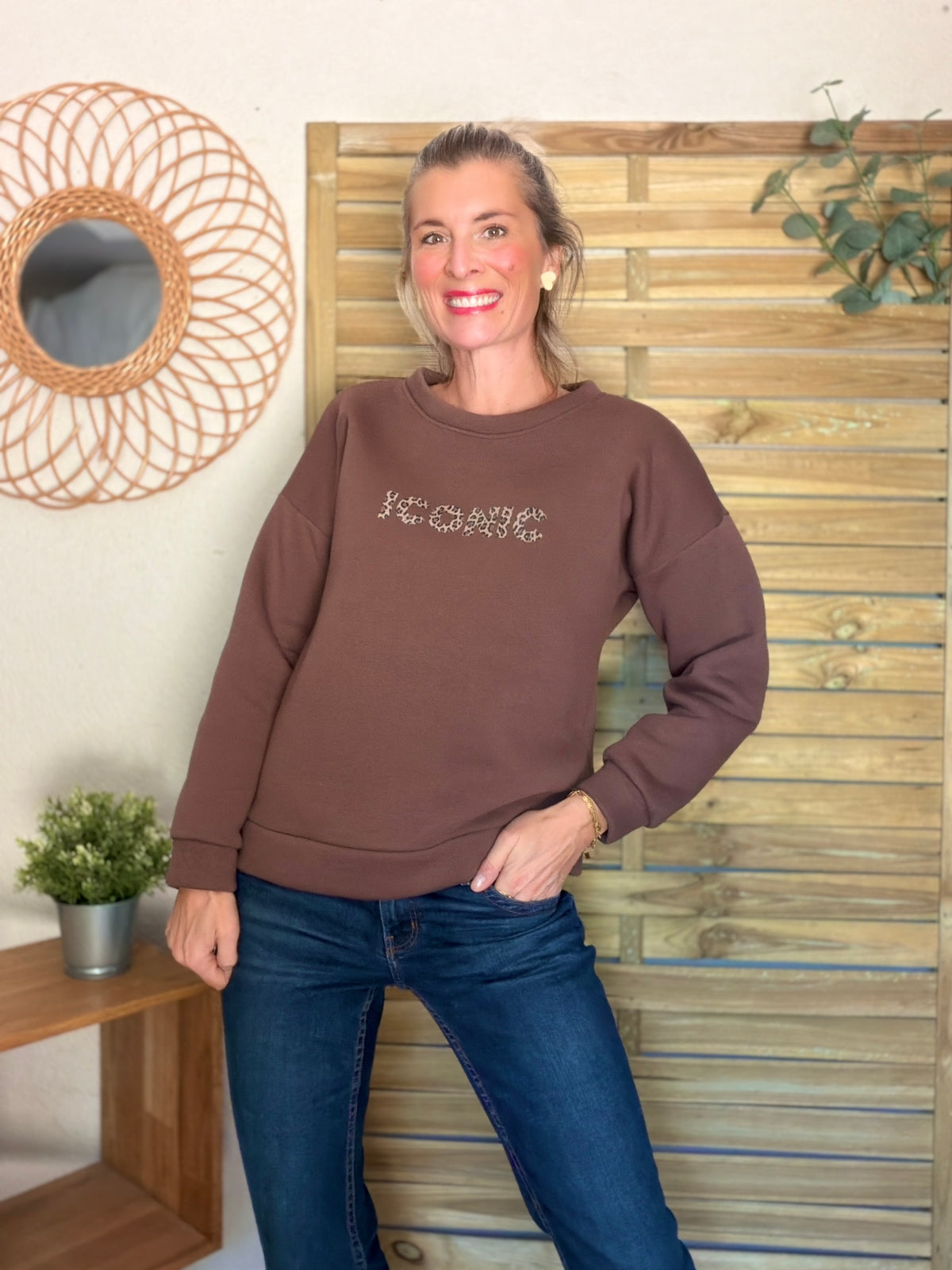 Sweat ICONIC Léo molleton ISALINE - Chocolat