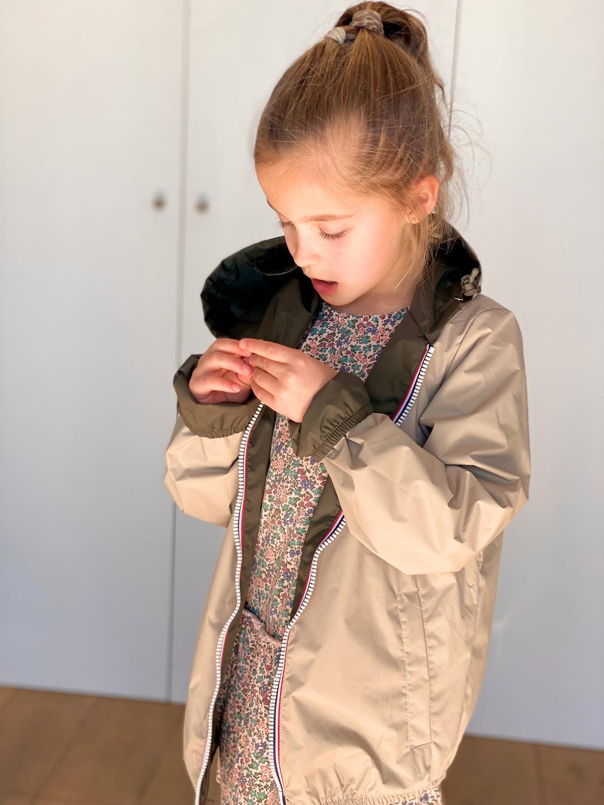 LAURA JO - Imperméable réversible léger GARANCE KIDS enfant (mixte) - Kaki / Beige • DÉSTOCKAGE sur Taille 6 ans