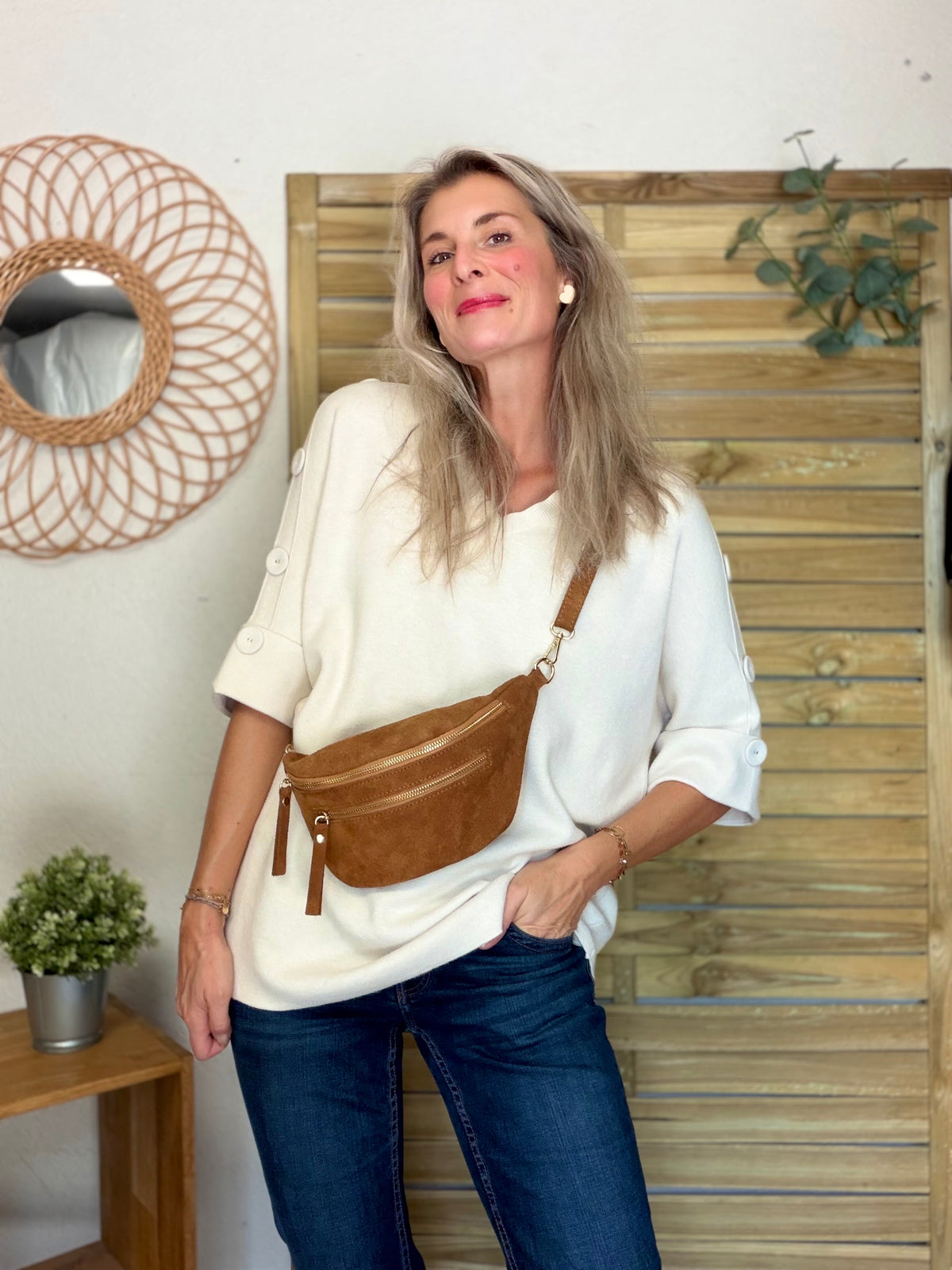 Pull long, col V, ornements boutons CHIARA Écru
