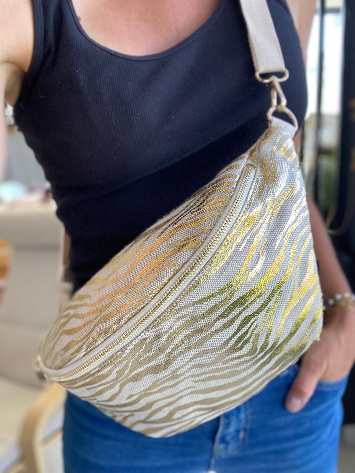 Sac banane XL en toile zebrée doré - KATE