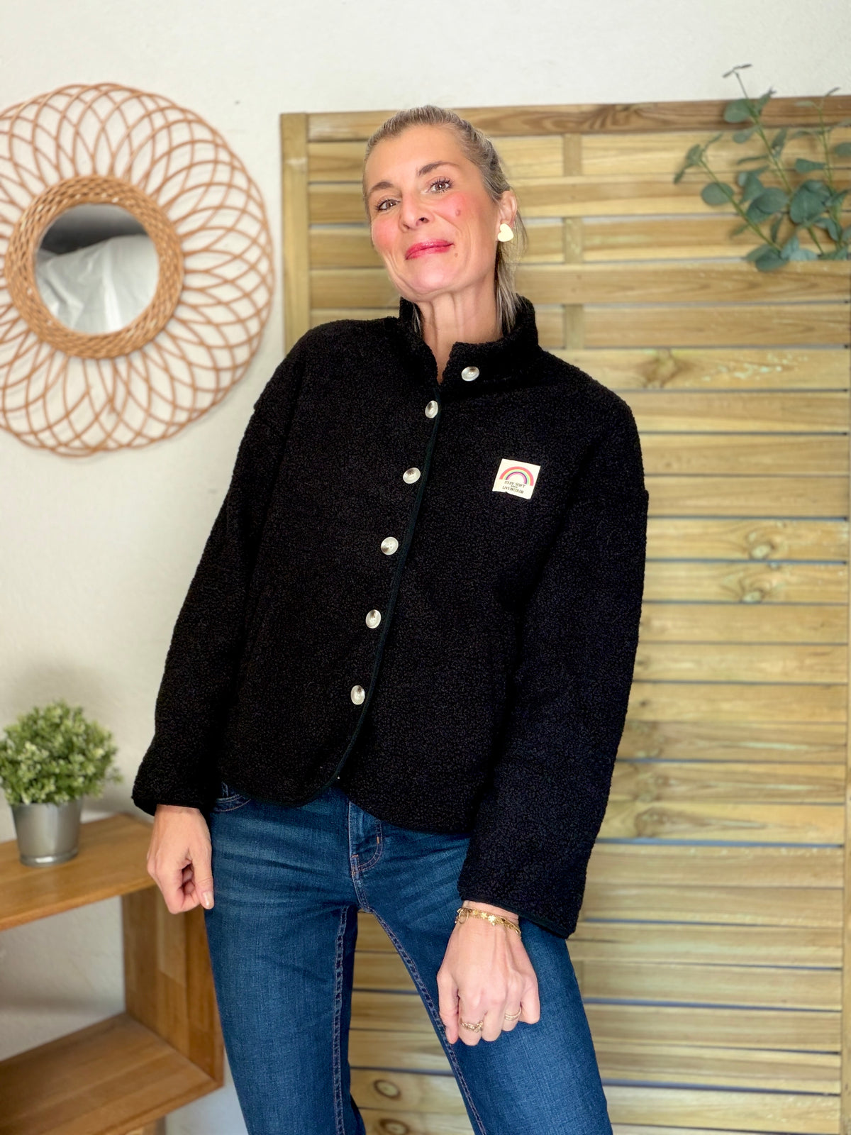 Veste Sherpa boutonnée écusson Arc-en-ciel ÉNORA Noir
