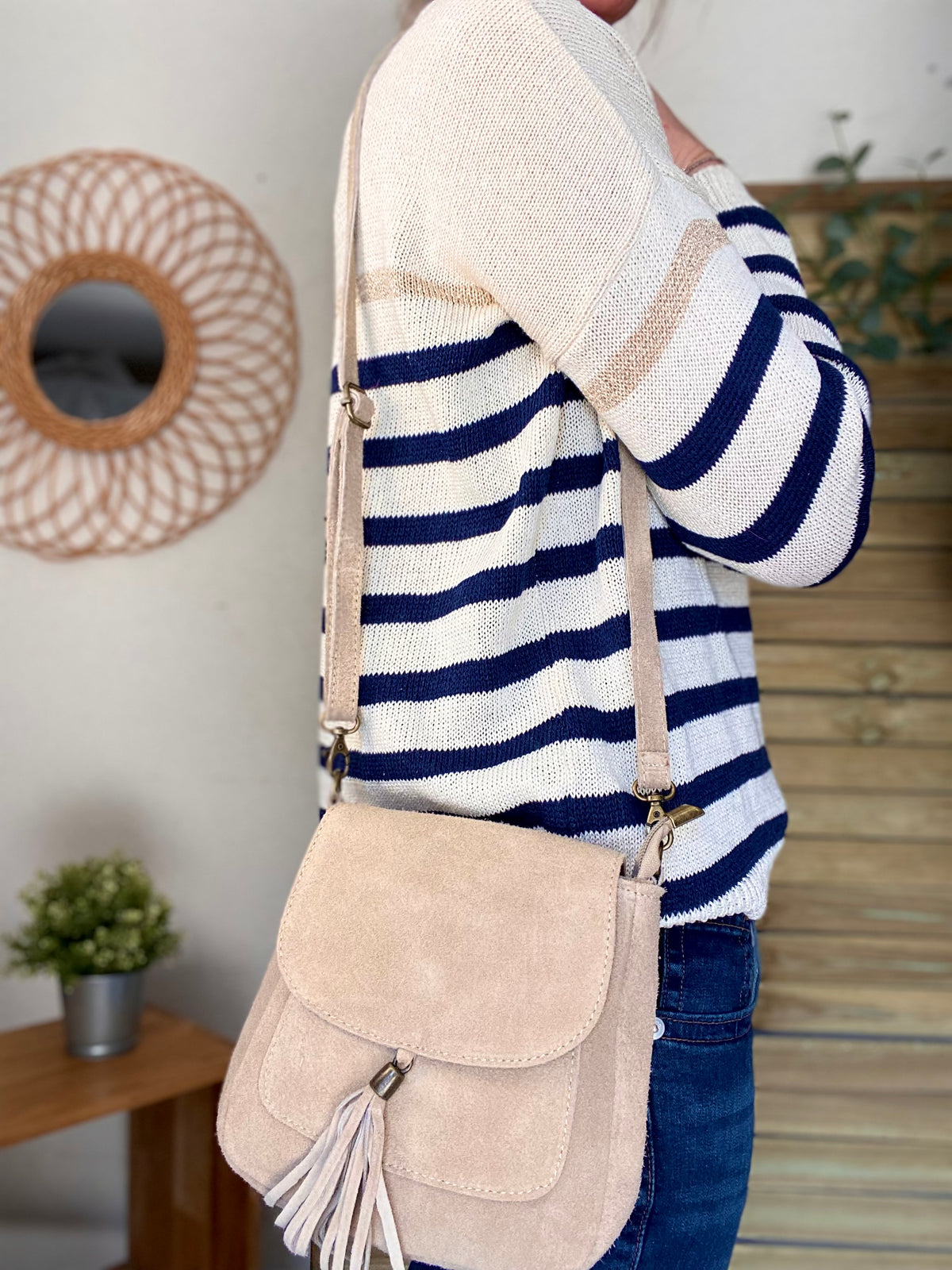 Sac bandoulière en cuir daim HORTENSE - Beige - FIN DE SÉRIE