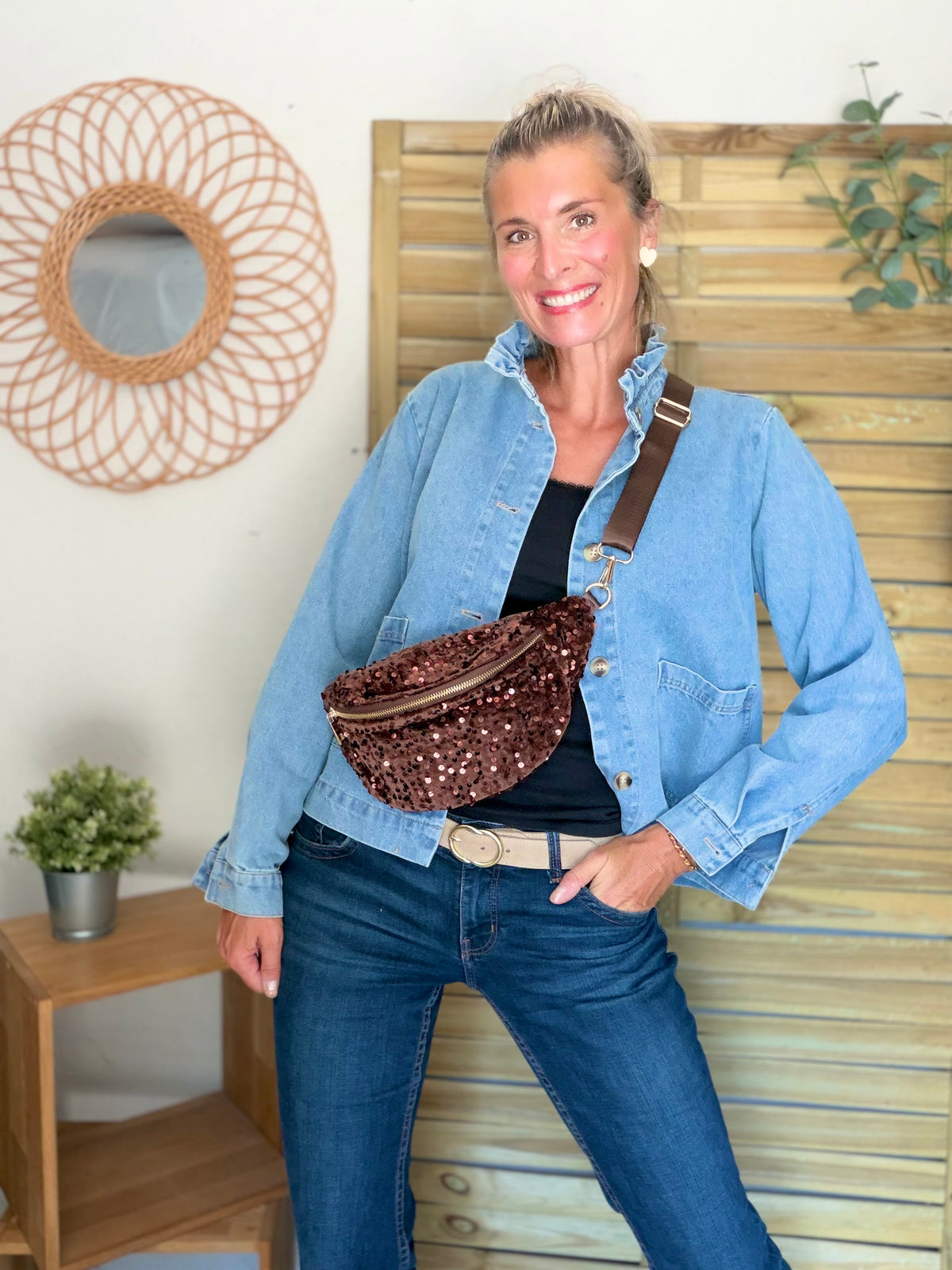 ⚡️ ARRIVAGE - Sac banane velours à sequins DAISY - Choco