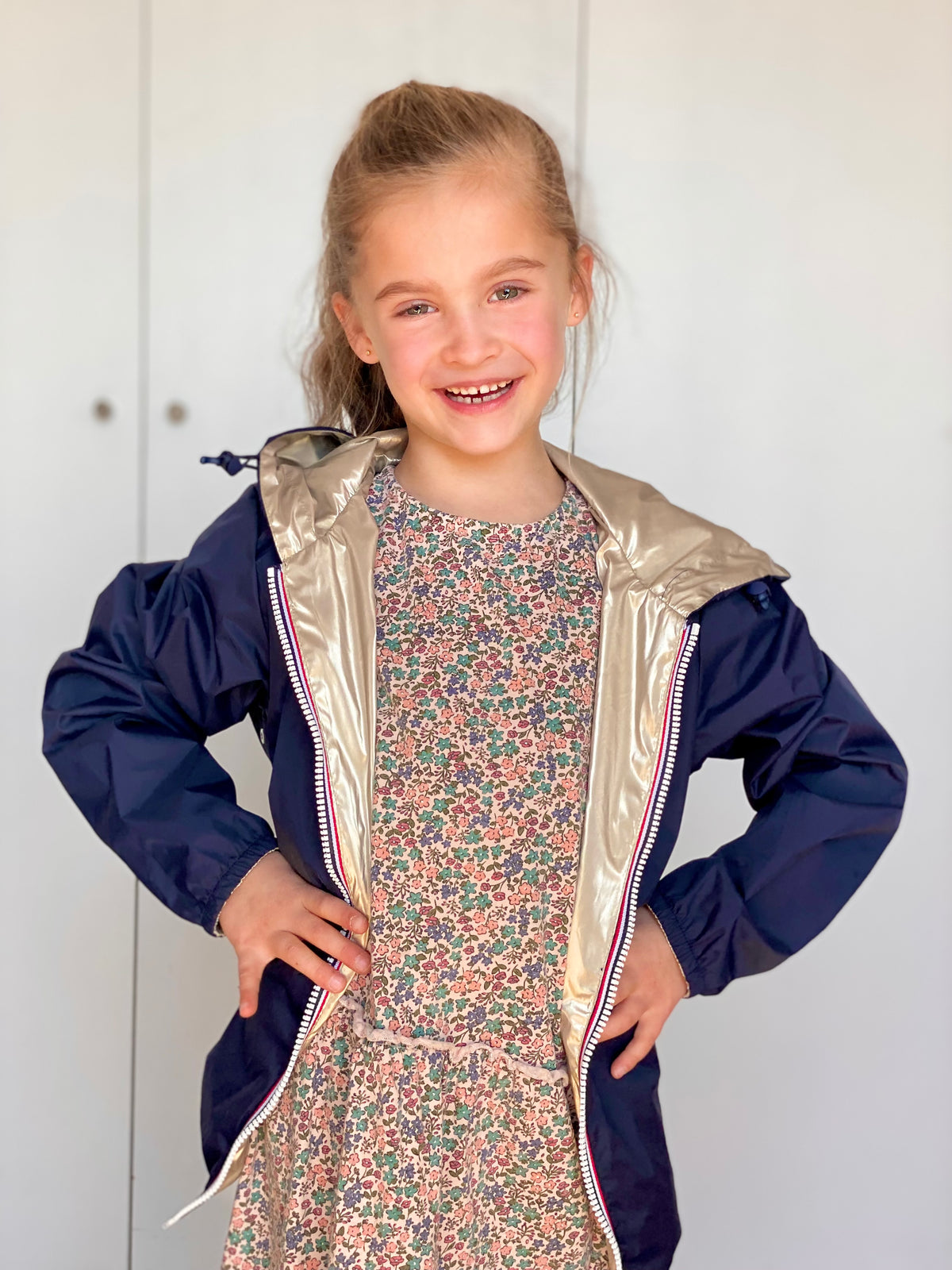 LAURA JO - Imperméable réversible léger GARANCE KIDS enfant (mixte) - Bleu Marine / Doré • DÉSTOCKAGE sur Taille 6 ans
