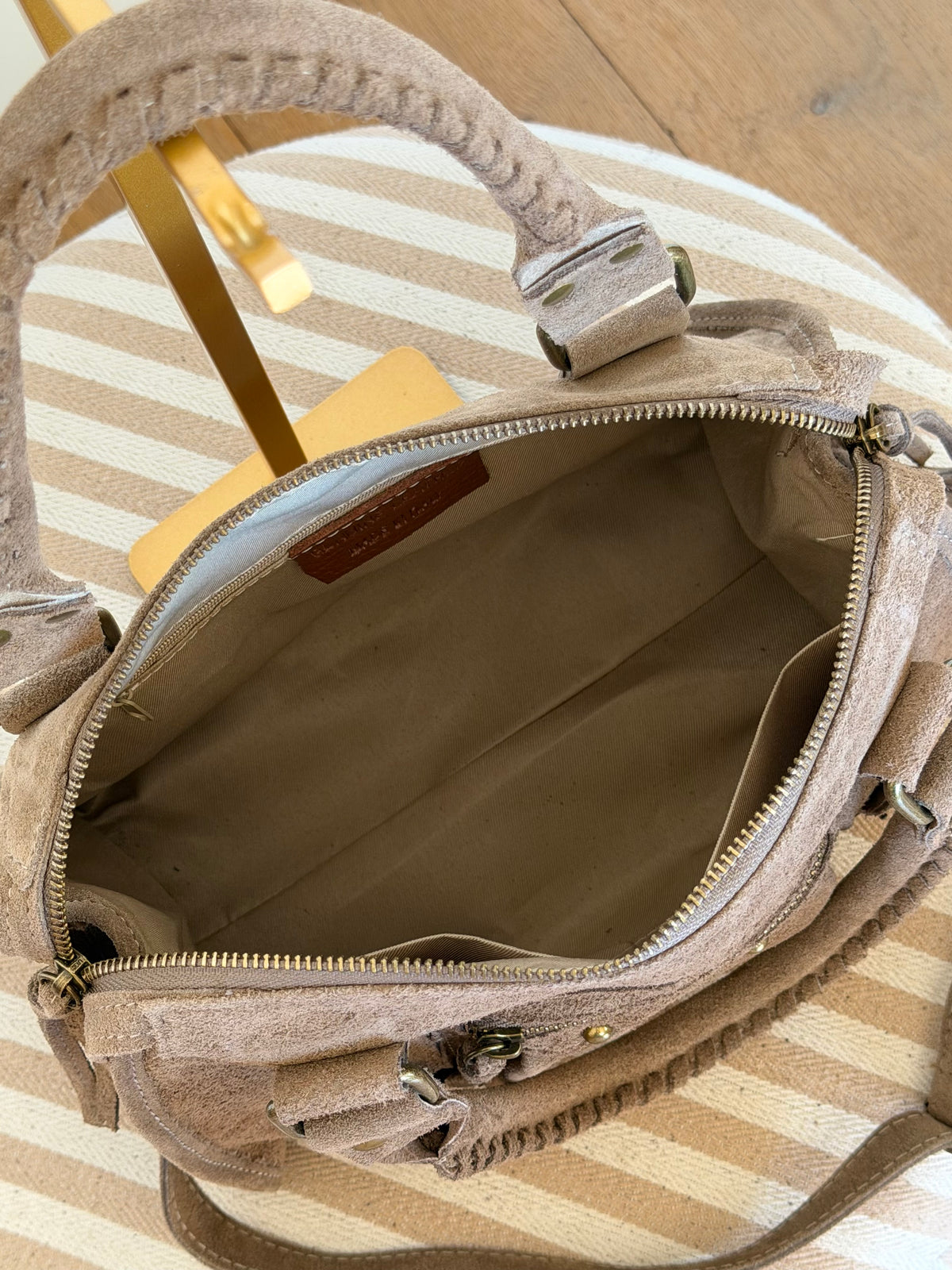 Sac à main en cuir daim • HUNTER Petit format - Taupe