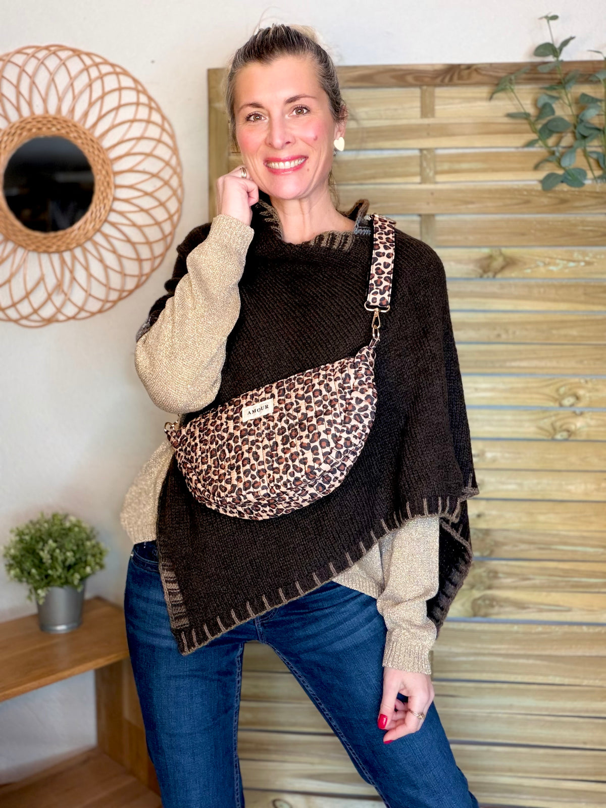 Sac demi-lune matelassé Amour JILL - Léo 🐆 - FIN DE SÉRIE