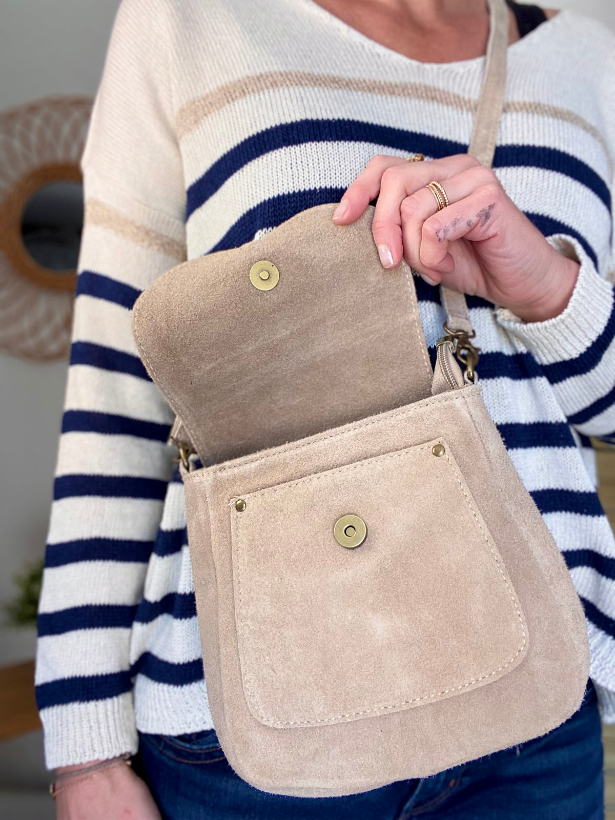 Sac bandoulière en cuir daim HORTENSE - Beige - FIN DE SÉRIE
