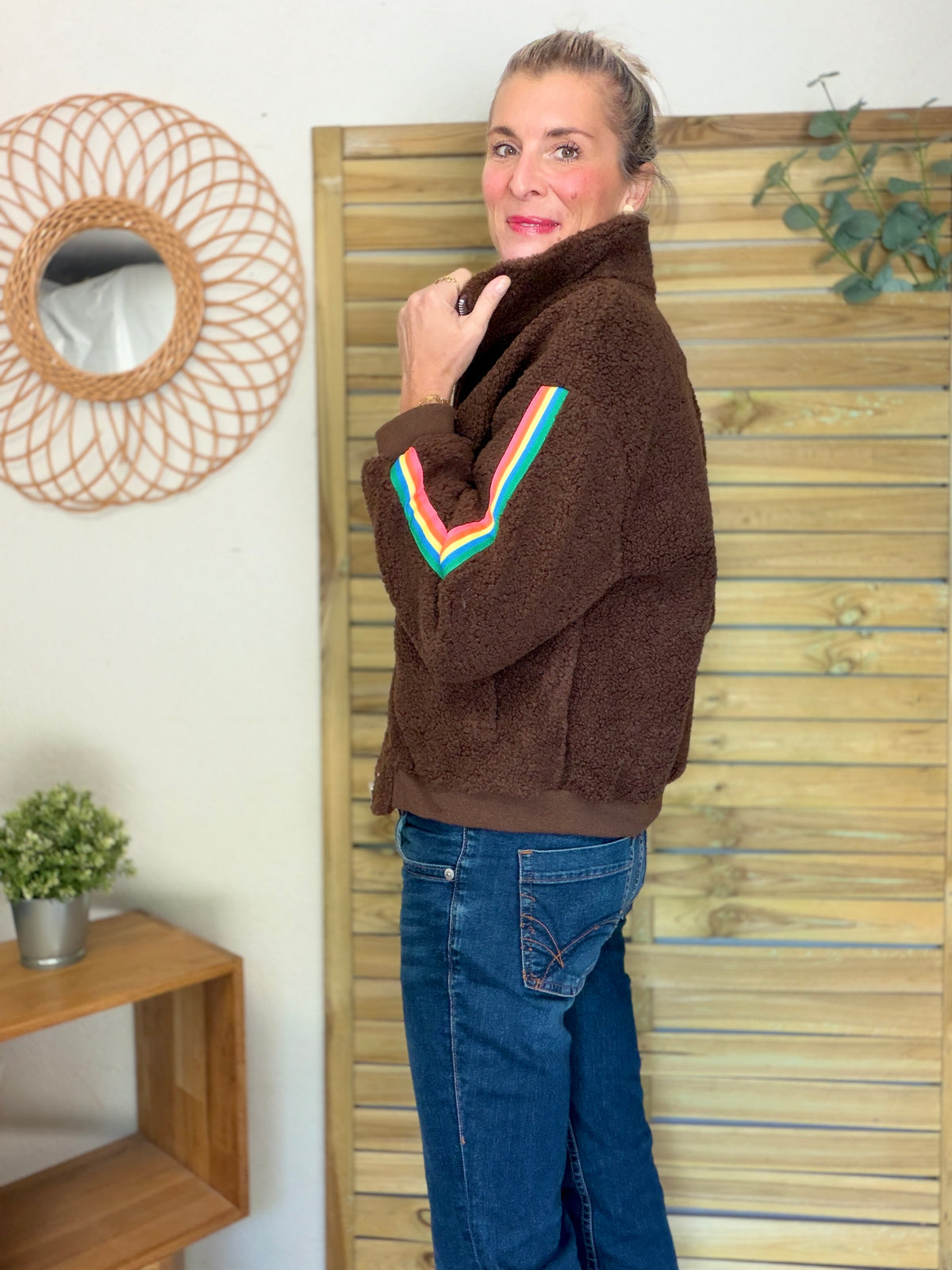 Veste Sherpa zippée bandes Arc-en-ciel CORALIE Chocolat 🌈