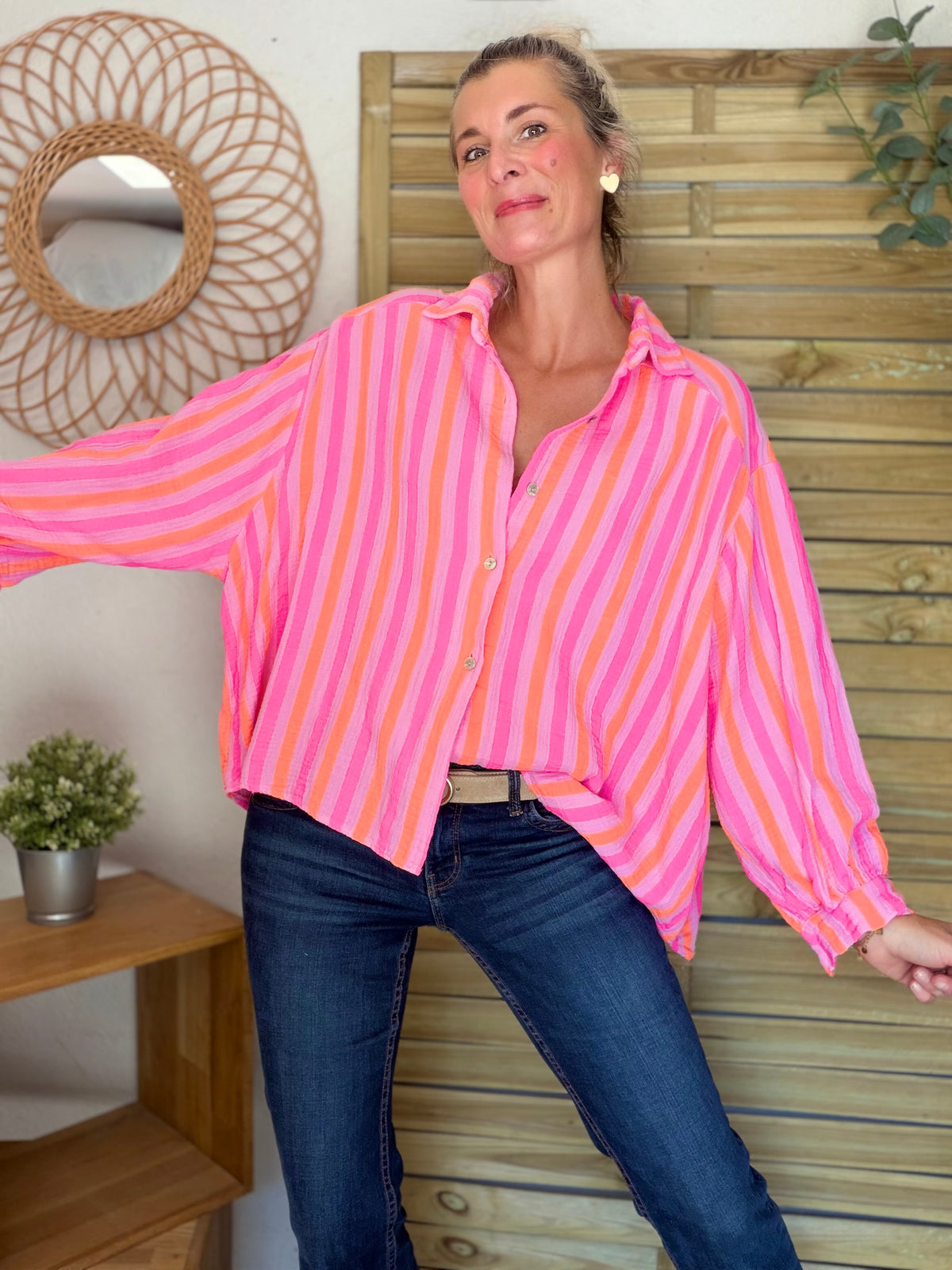 Chemise en gaze de coton rayée FÉLICIE Fluo Parme - DÉSTOCKAGE