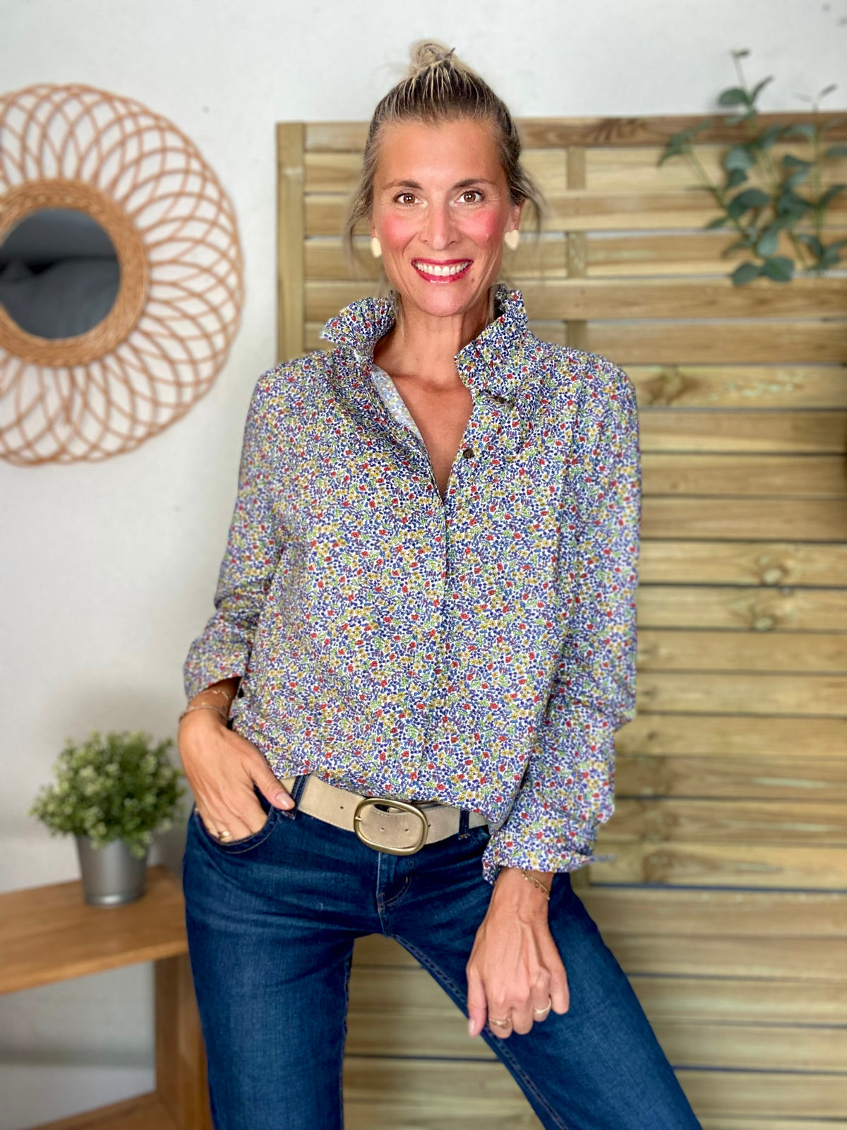 Chemise imprimée Liberty bleu, col victorien volanté CHARLOTTE - FIN DE SÉRIE
