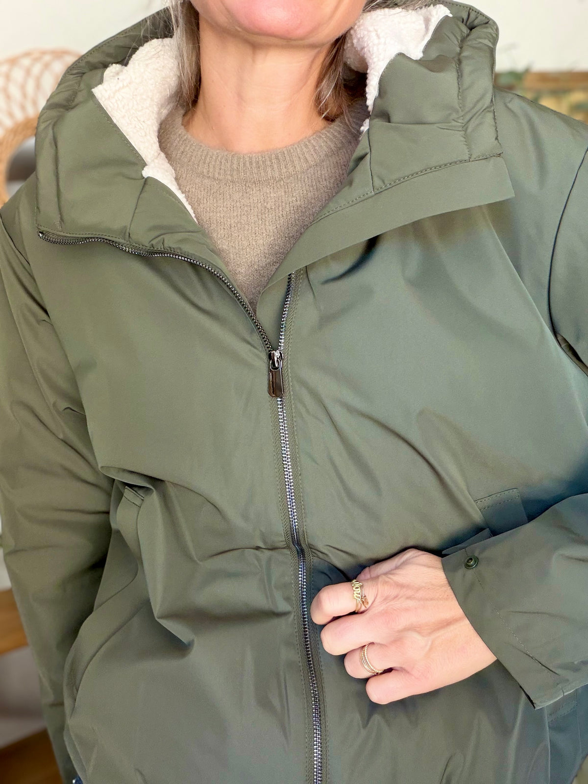LAURA JO - Imperméable fourré sherpa EVA court - Kaki