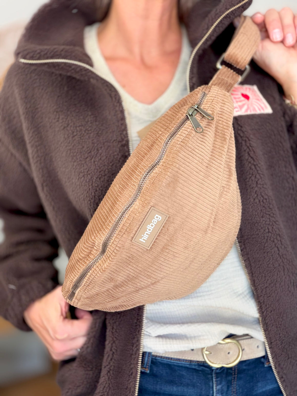 HINDBAG SASHA - Sac banane Velours Macchiato