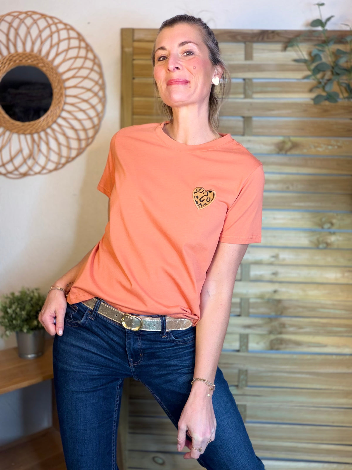 Tee shirt cœur brodé Léo 🐆 MONA Orange - FIN DE SÉRIE