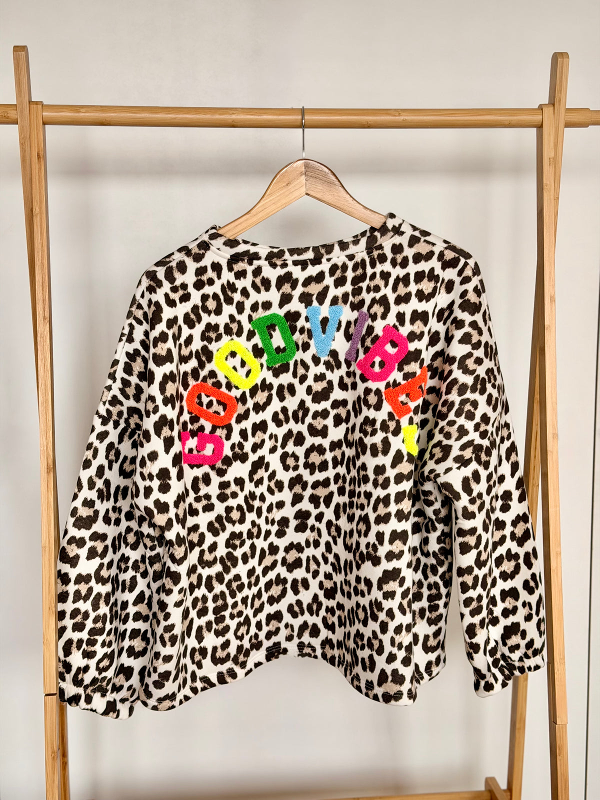 Sweat molleton oversized Léo camel GOOD VIBES - MIKA