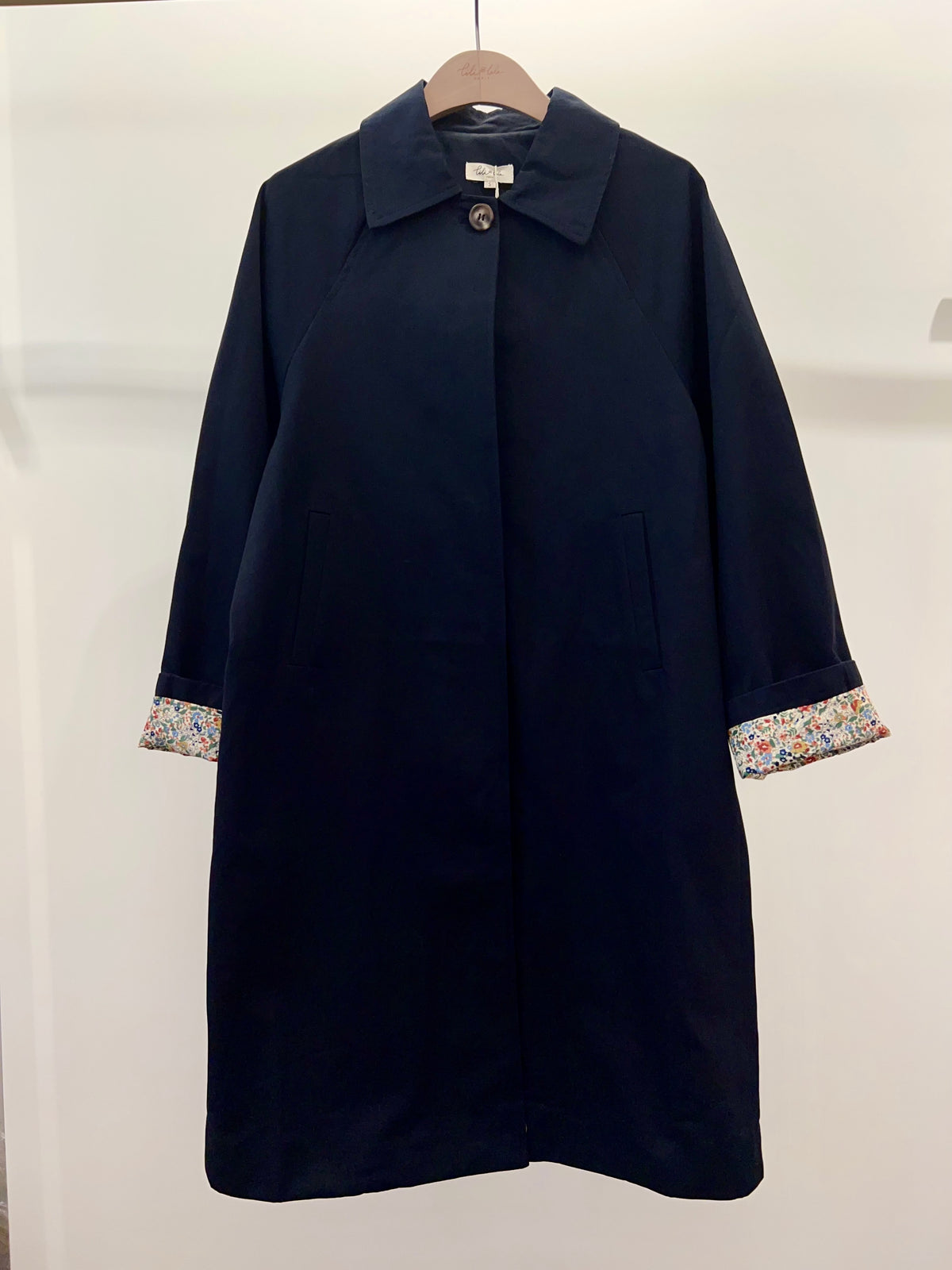 Veste Trench en coton Bleu marine avec Liberty - MAHAUT MI LONG - LILI et LALA (DÉSTOCKAGE sur Taille S)