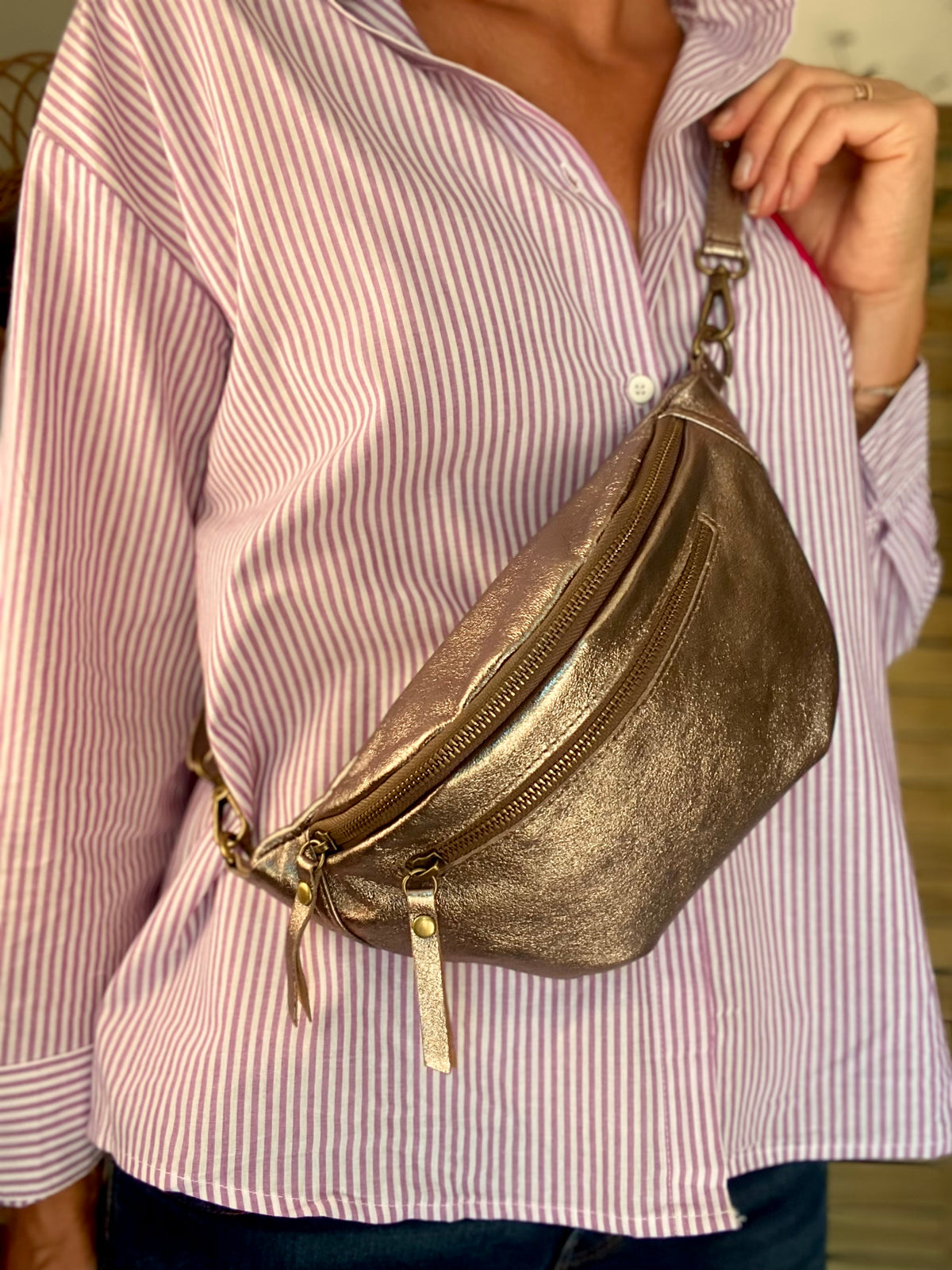 Sac banane en cuir irisé double poche - OPALE - Bronze / Laiton